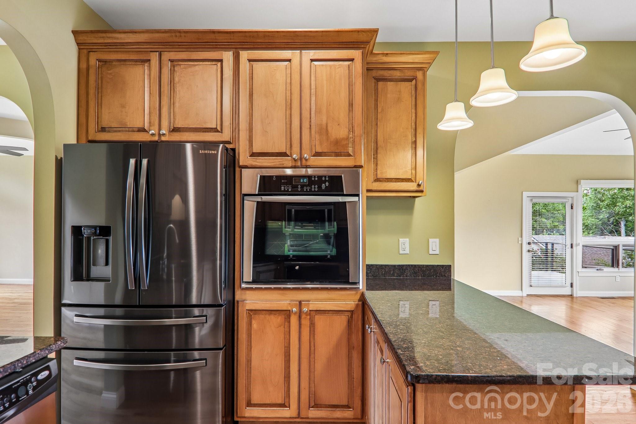 28 Tudor Crescent Court — Hendersonville