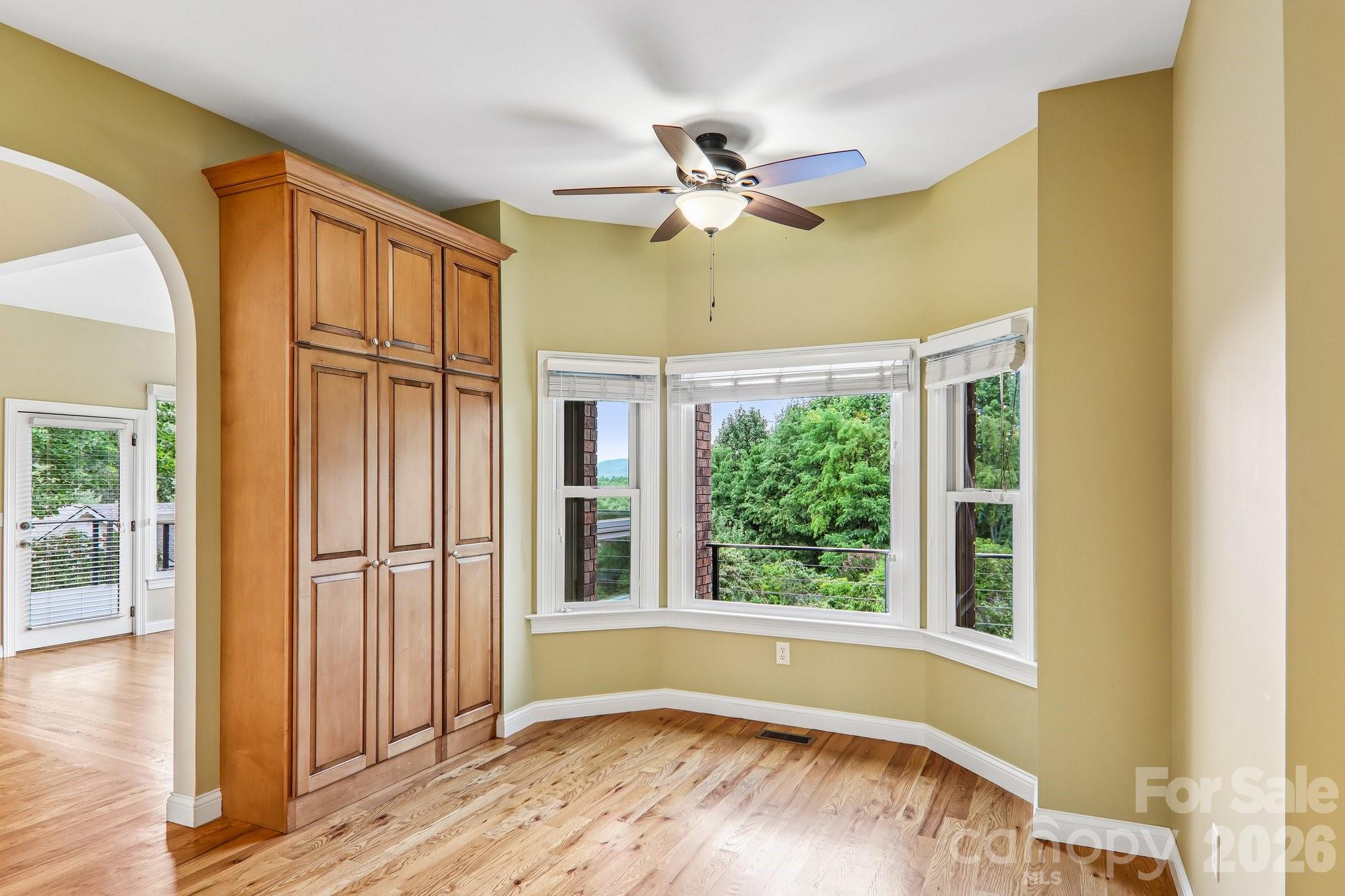 28 Tudor Crescent Court — Hendersonville