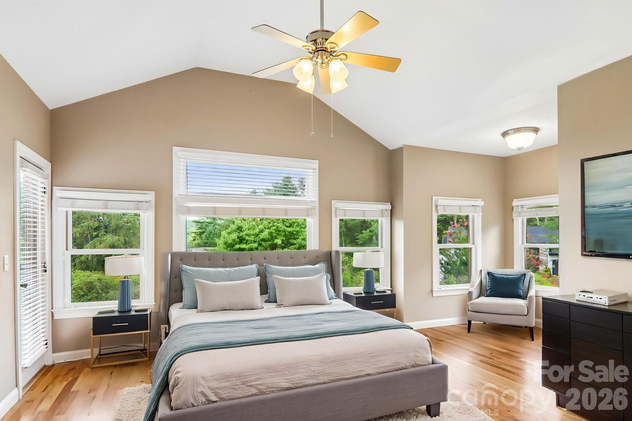 28 Tudor Crescent Court — Hendersonville