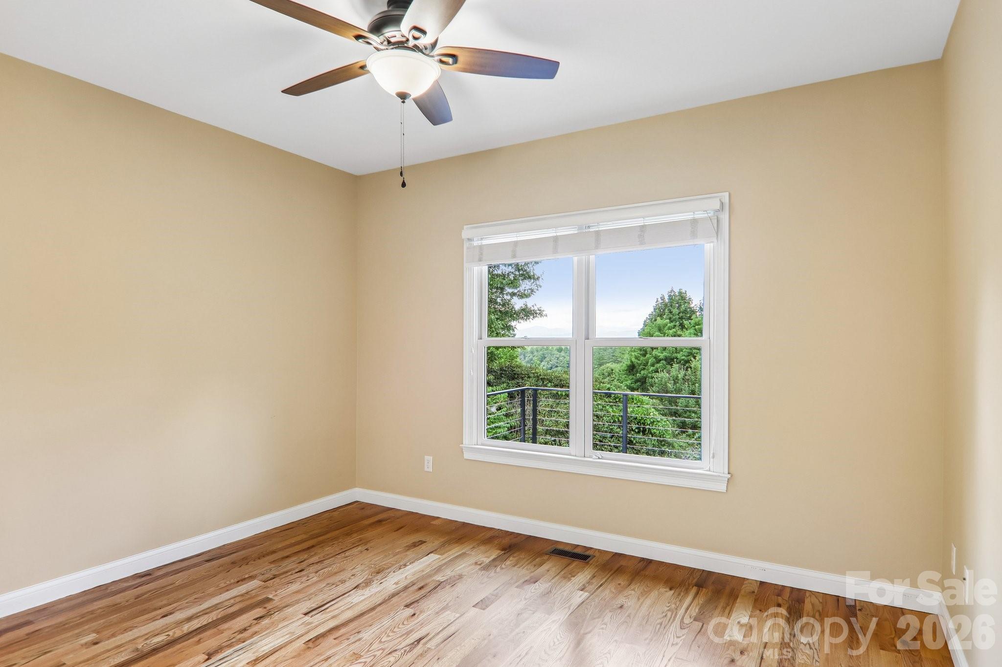 28 Tudor Crescent Court — Hendersonville