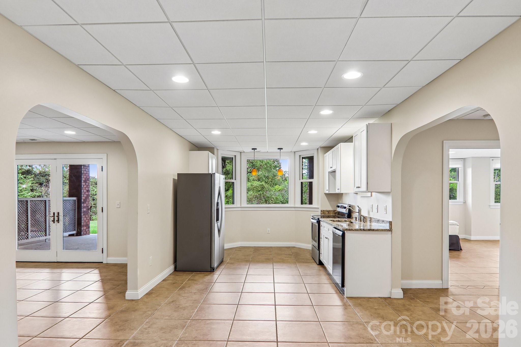 28 Tudor Crescent Court — Hendersonville