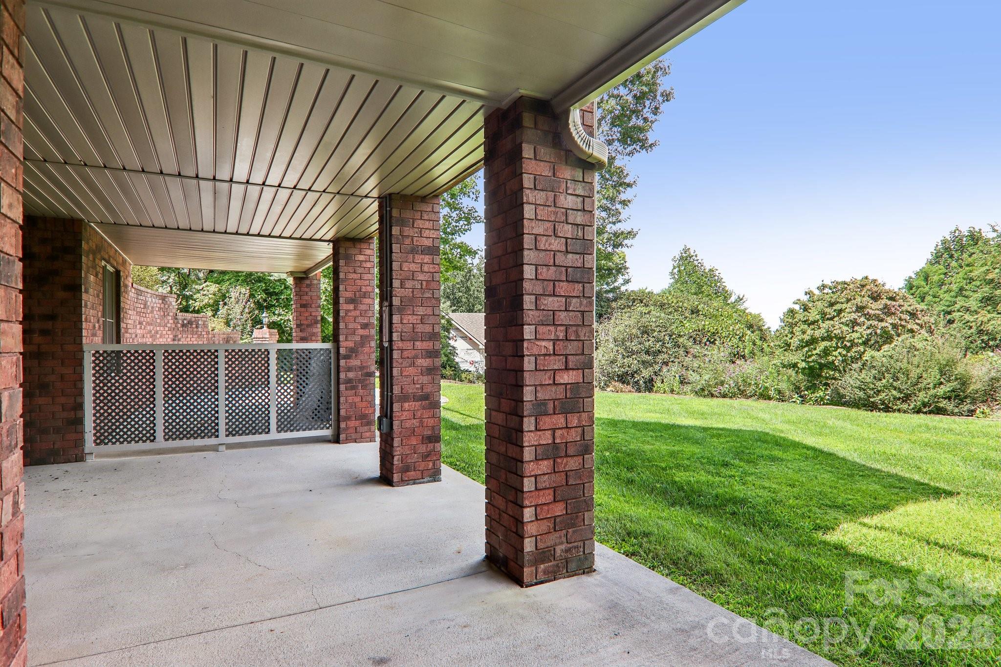 28 Tudor Crescent Court — Hendersonville