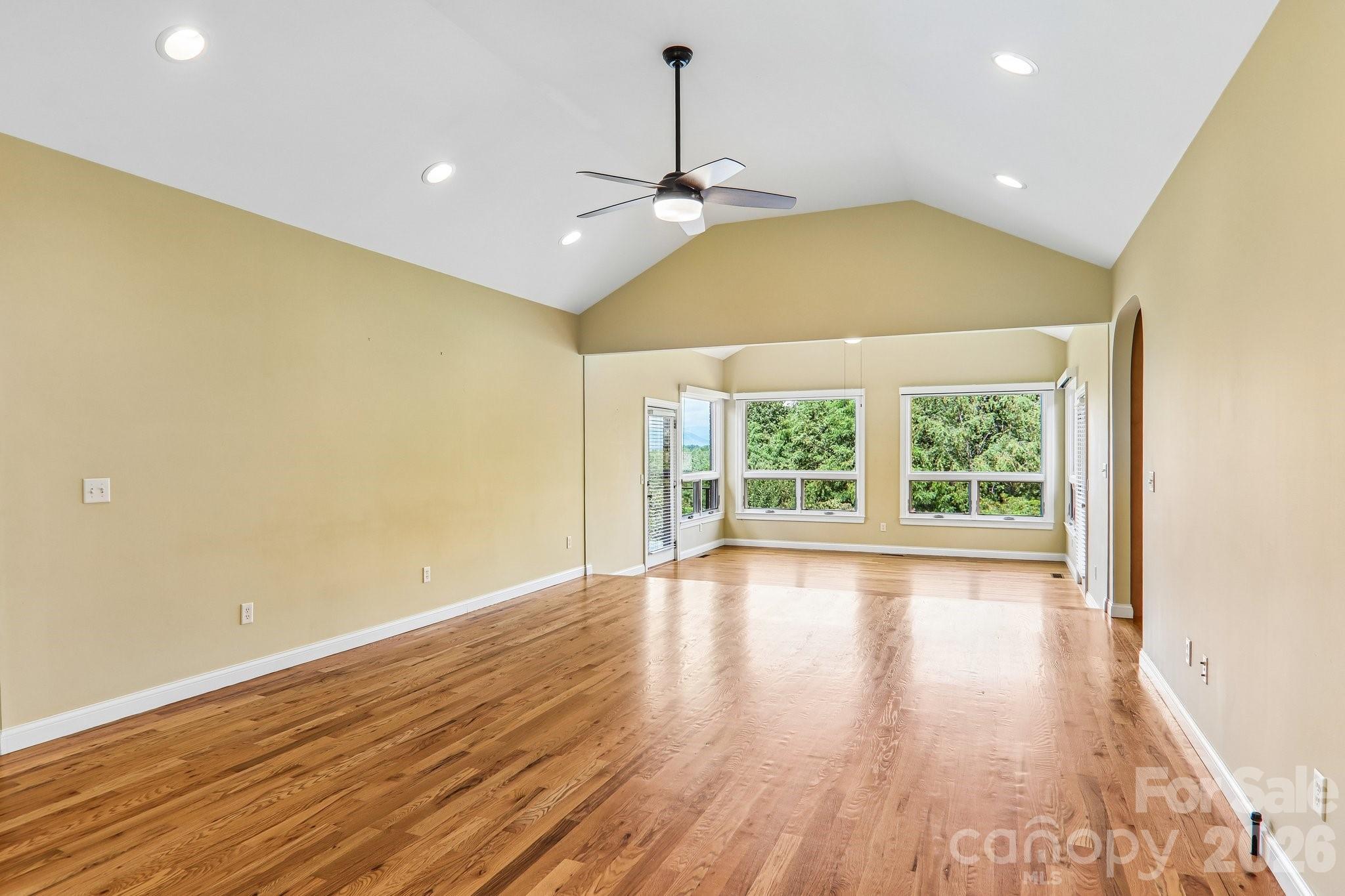 28 Tudor Crescent Court — Hendersonville