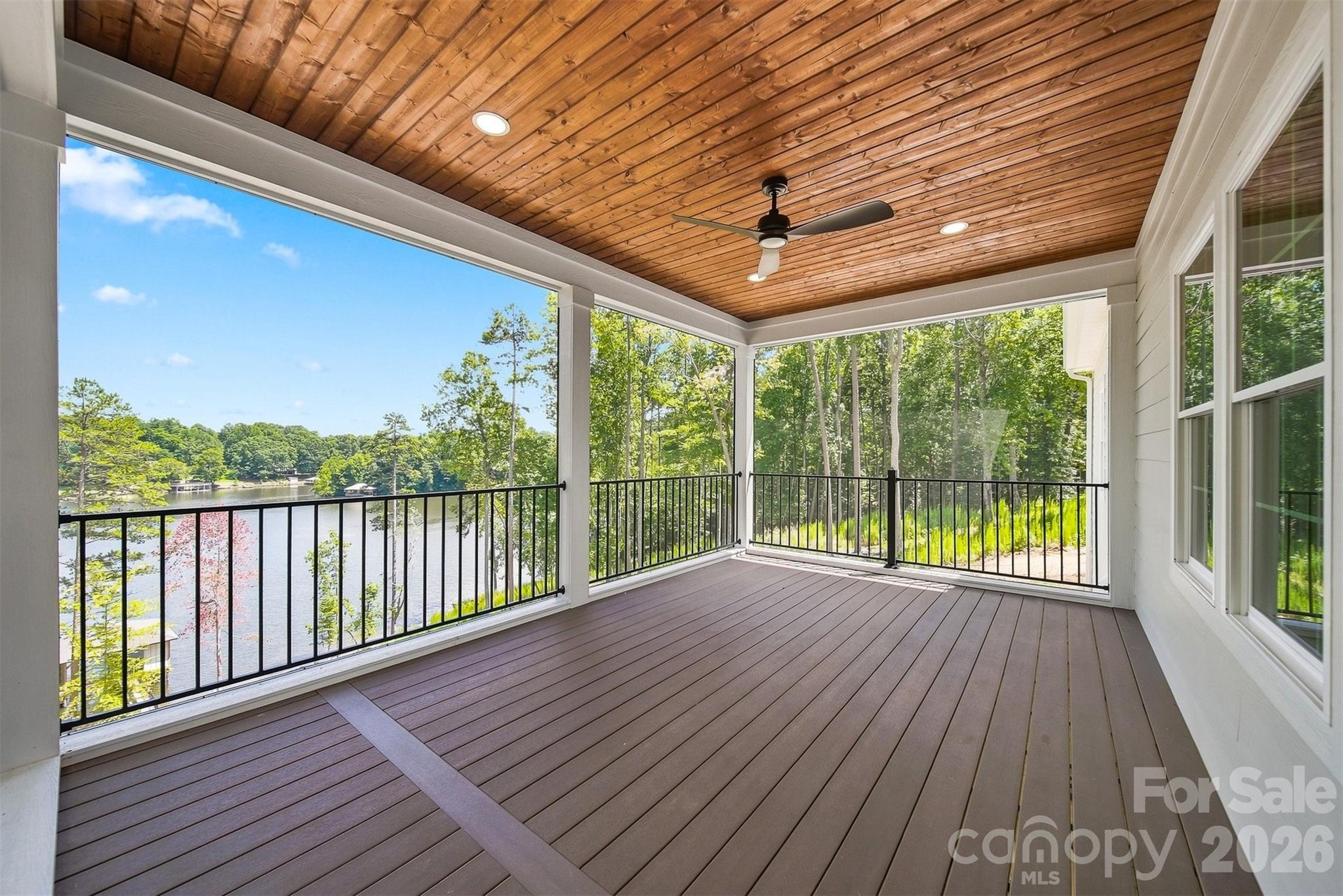 5317 Shoreline Way — Granite Falls