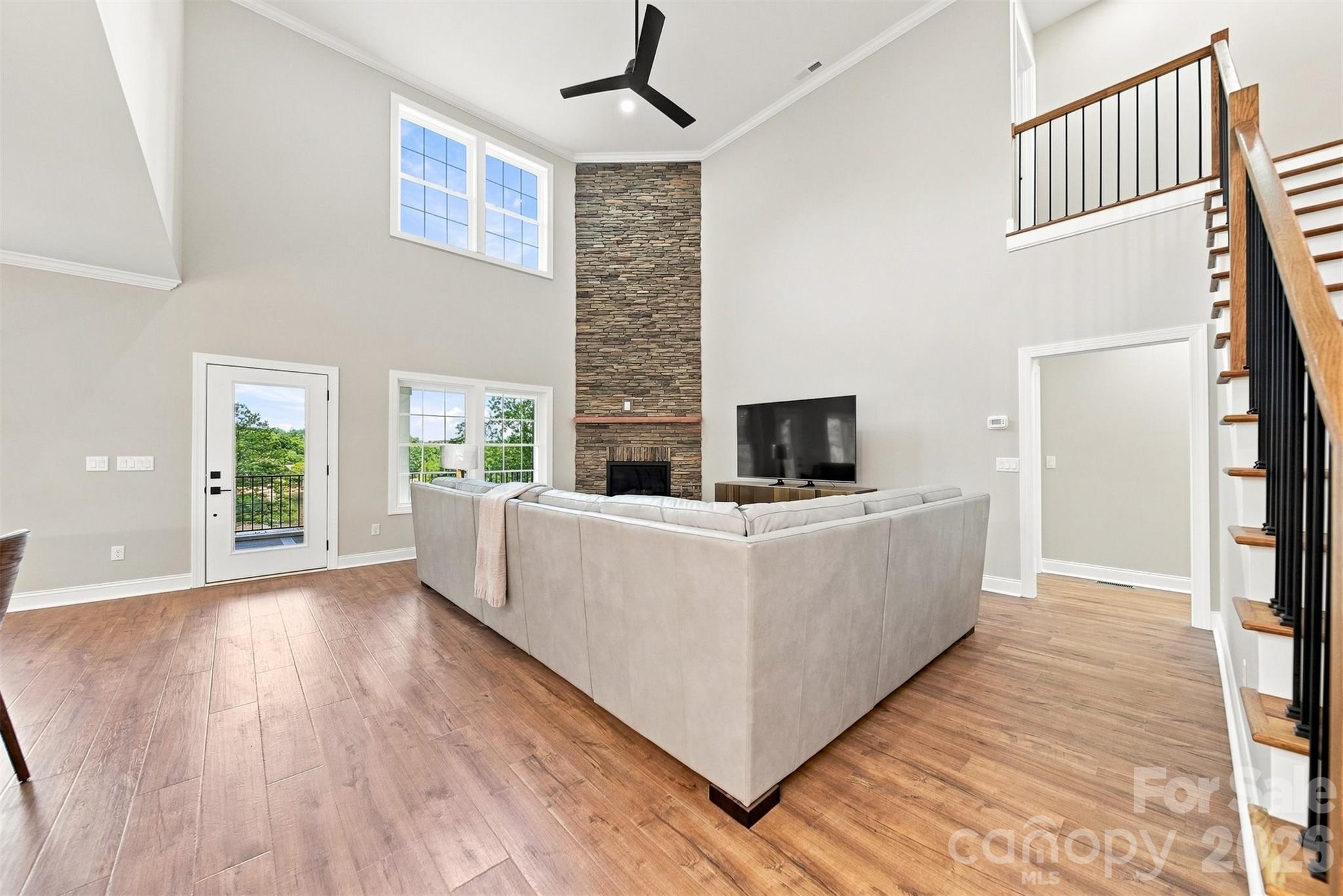 5317 Shoreline Way — Granite Falls