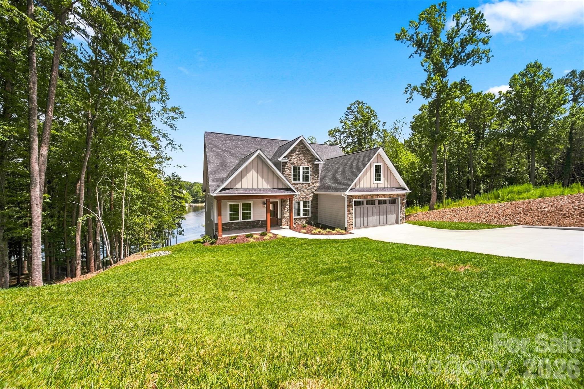 5317 Shoreline Way — Granite Falls