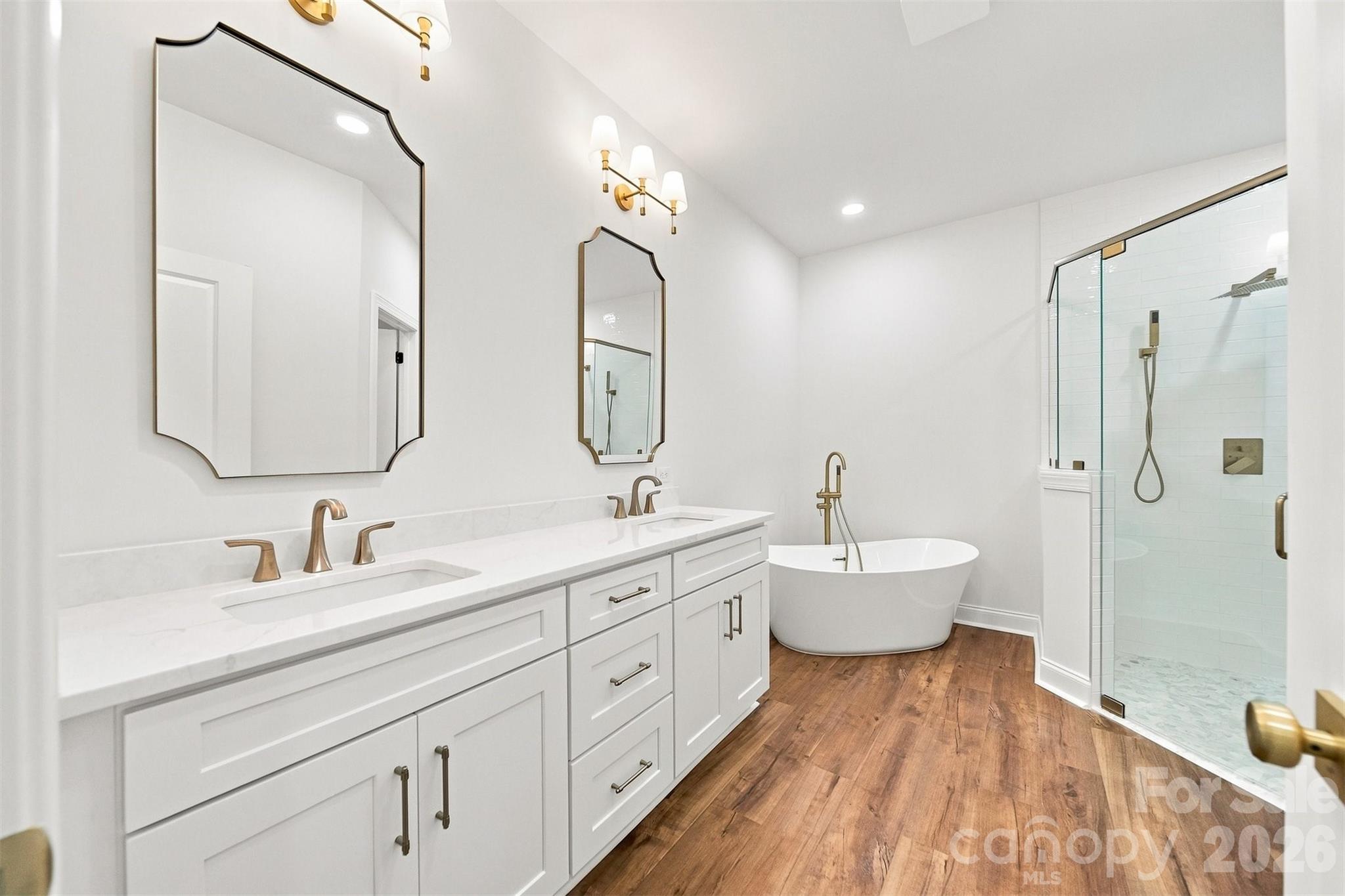 5317 Shoreline Way — Granite Falls
