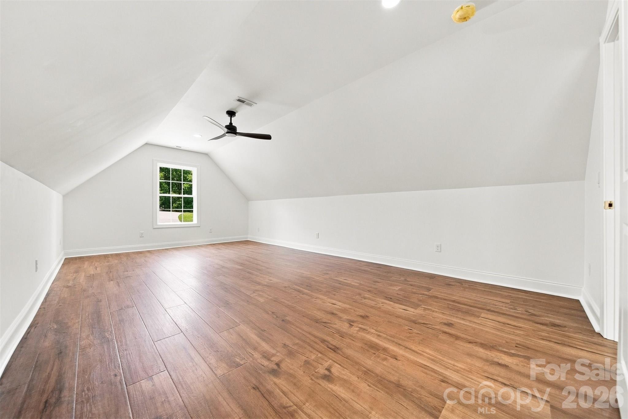5317 Shoreline Way — Granite Falls