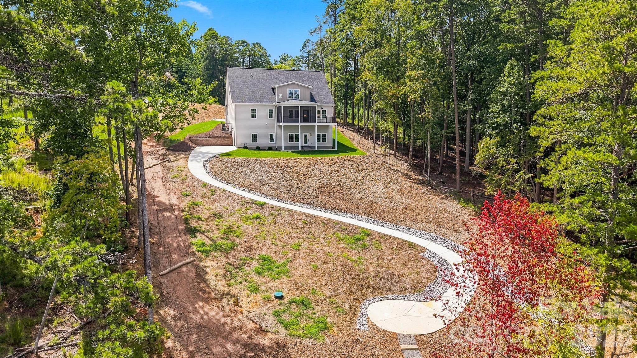 5317 Shoreline Way — Granite Falls