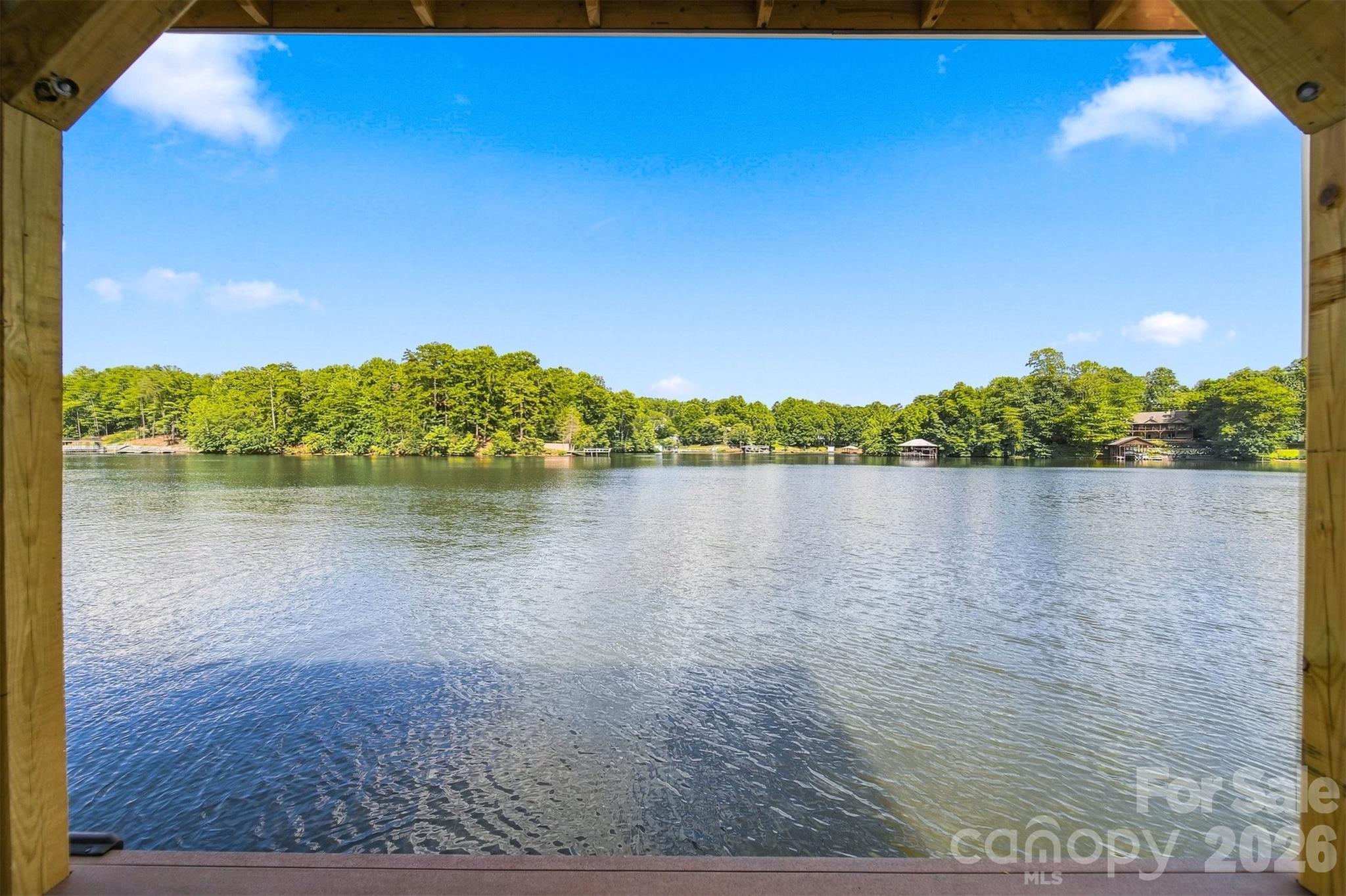 5317 Shoreline Way — Granite Falls