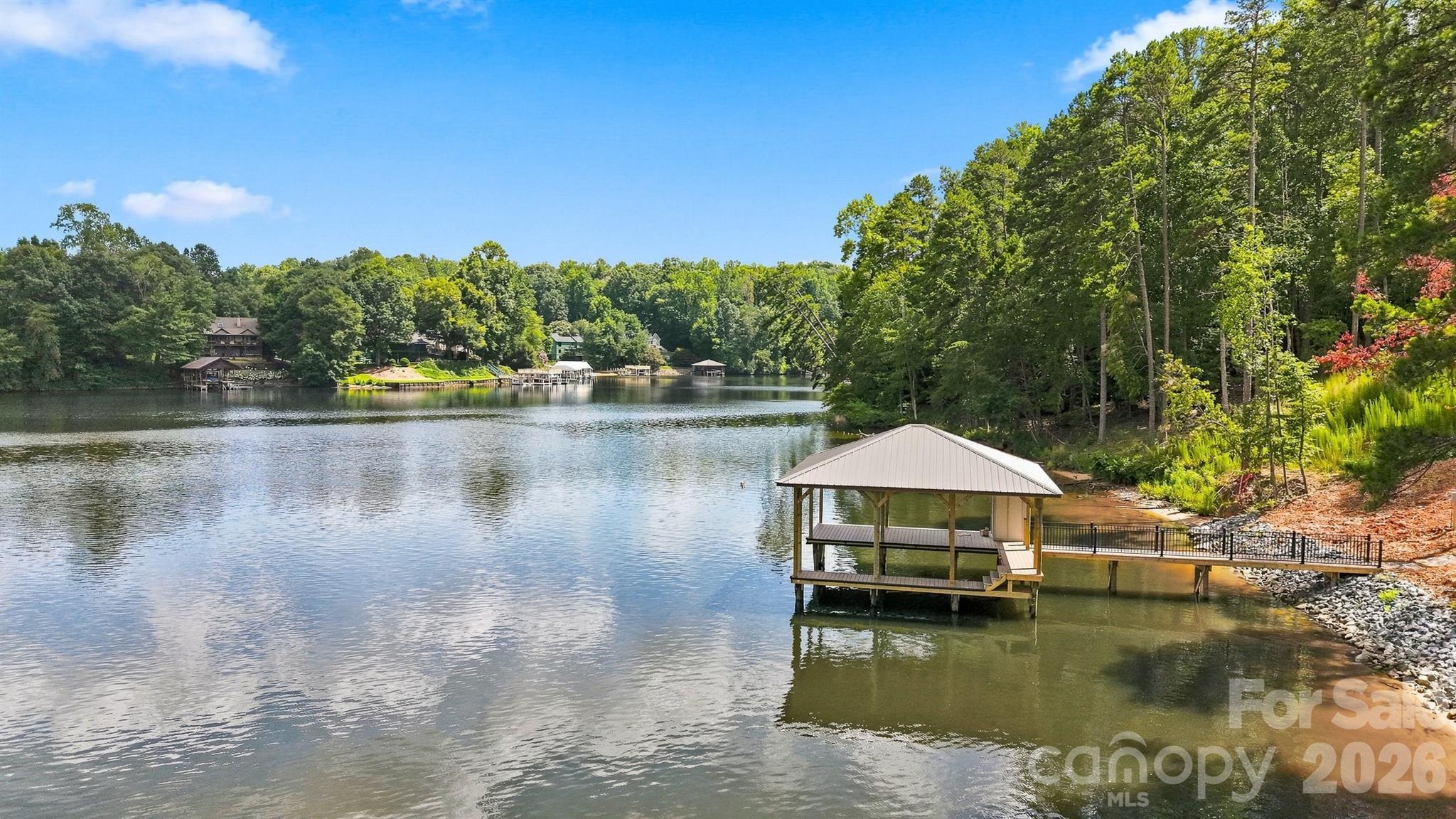 5317 Shoreline Way — Granite Falls