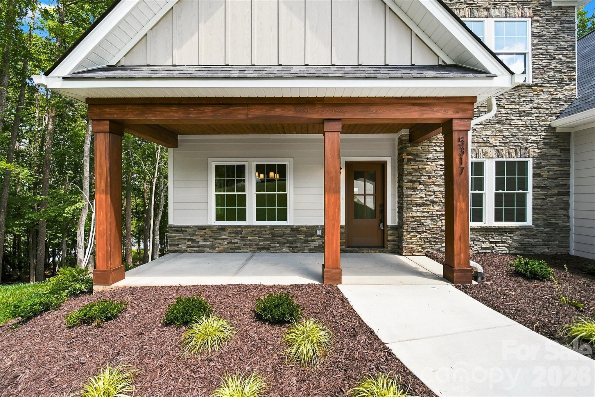 5317 Shoreline Way — Granite Falls