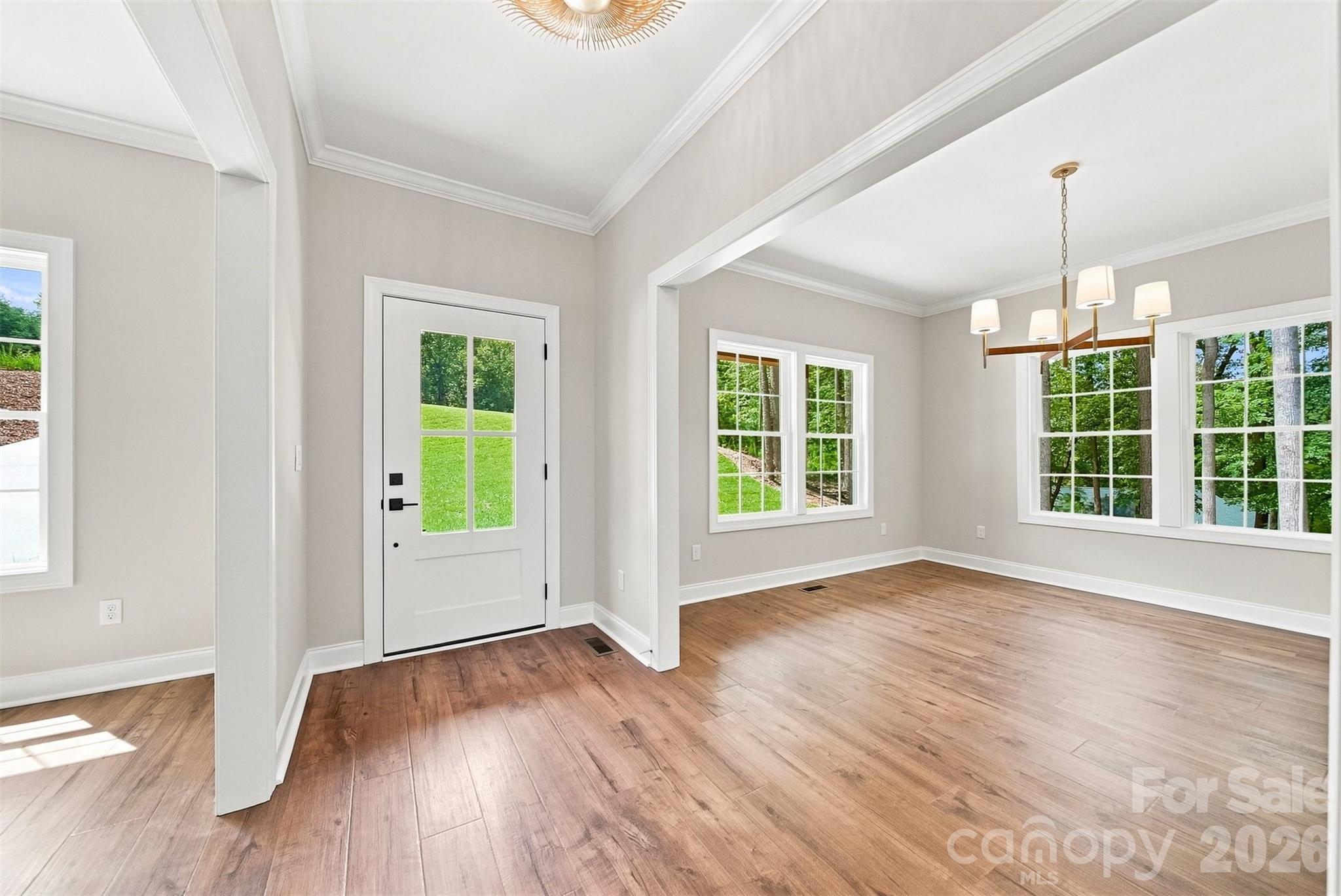 5317 Shoreline Way — Granite Falls