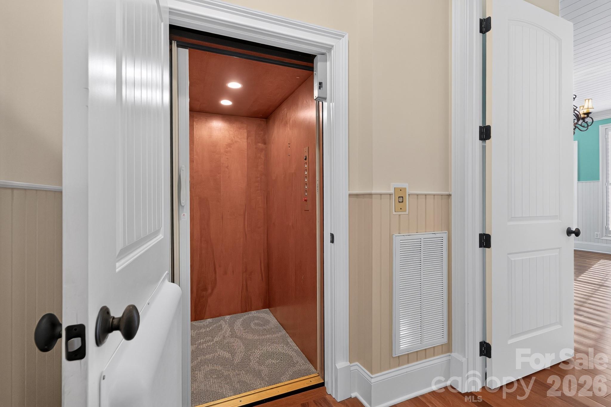 745 Saint Andrews Road — Statesville