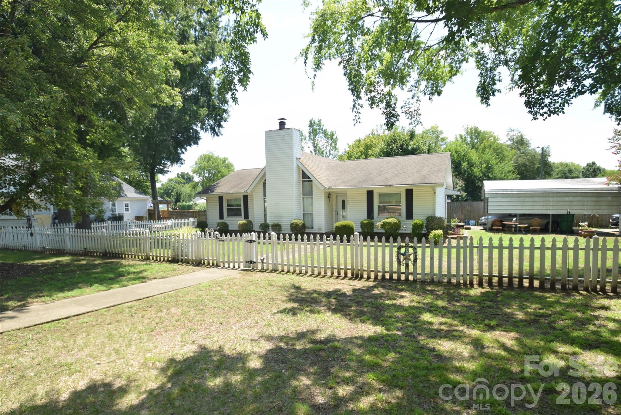 12202 Charing Grove Lane — Charlotte
