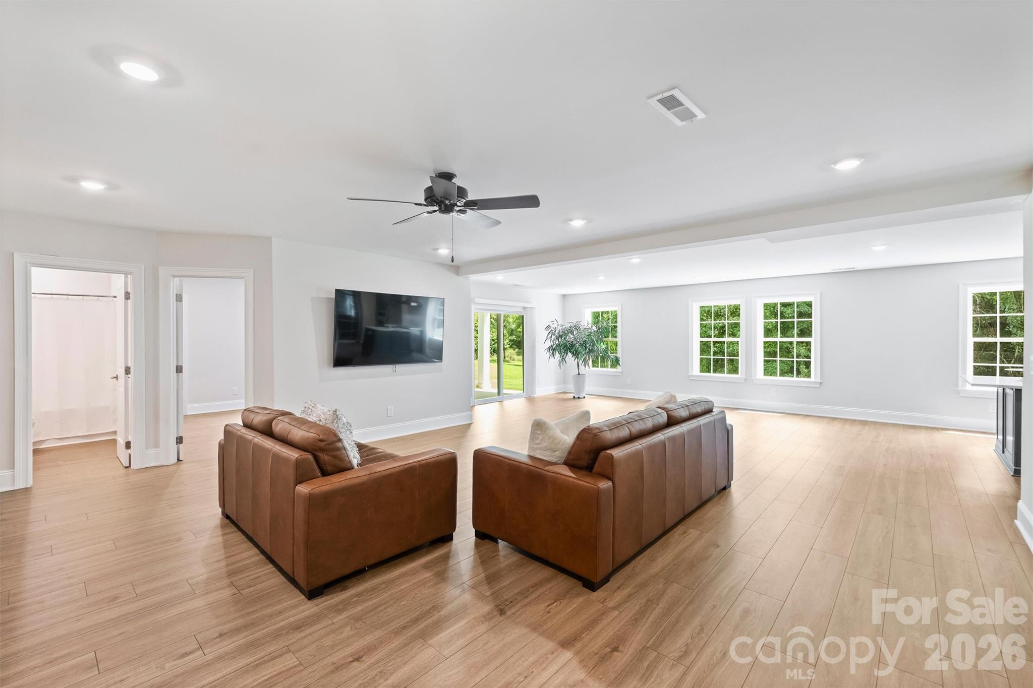 10542 Sweethaven Lane — Harrisburg