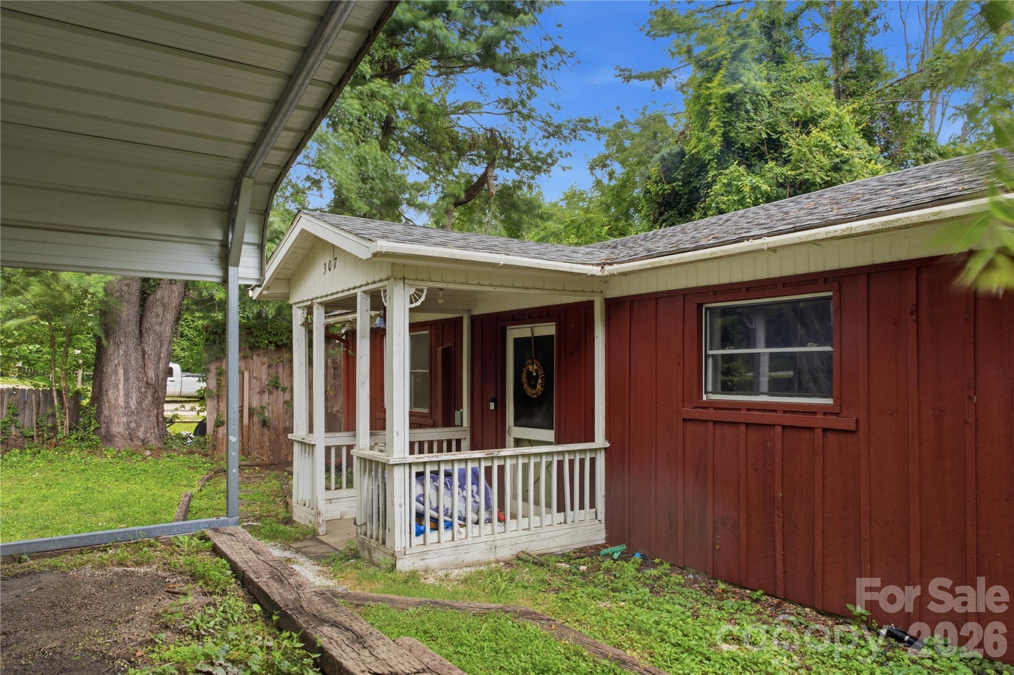 307 Beverly Avenue — Hendersonville