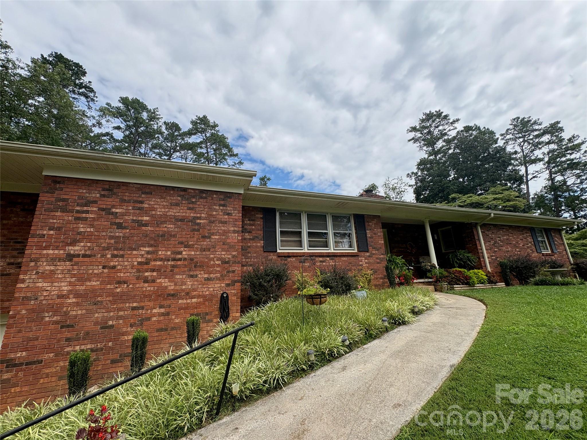 11 Thornberry Drive — Alexander