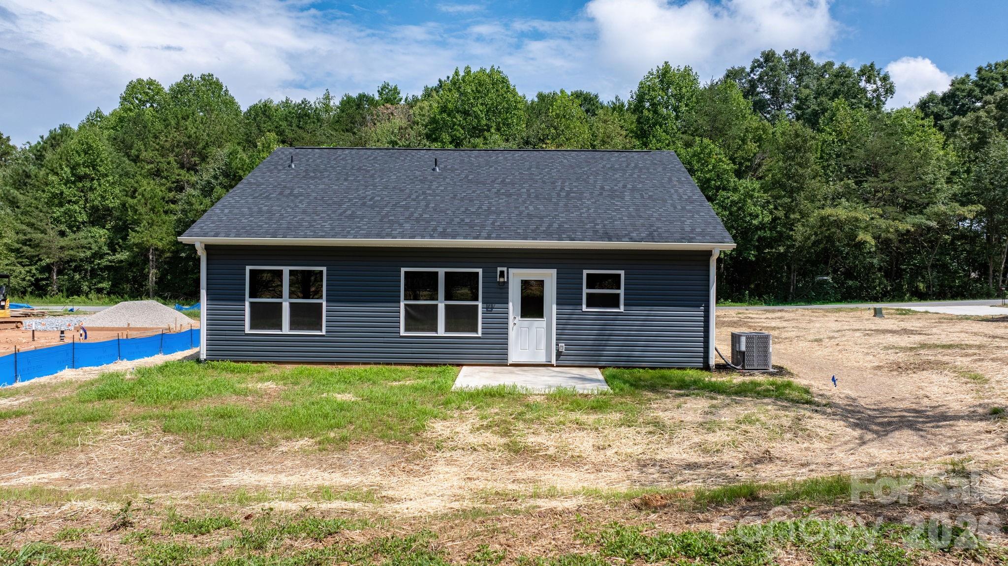 2827 17th Street Court NE #3 — Hickory