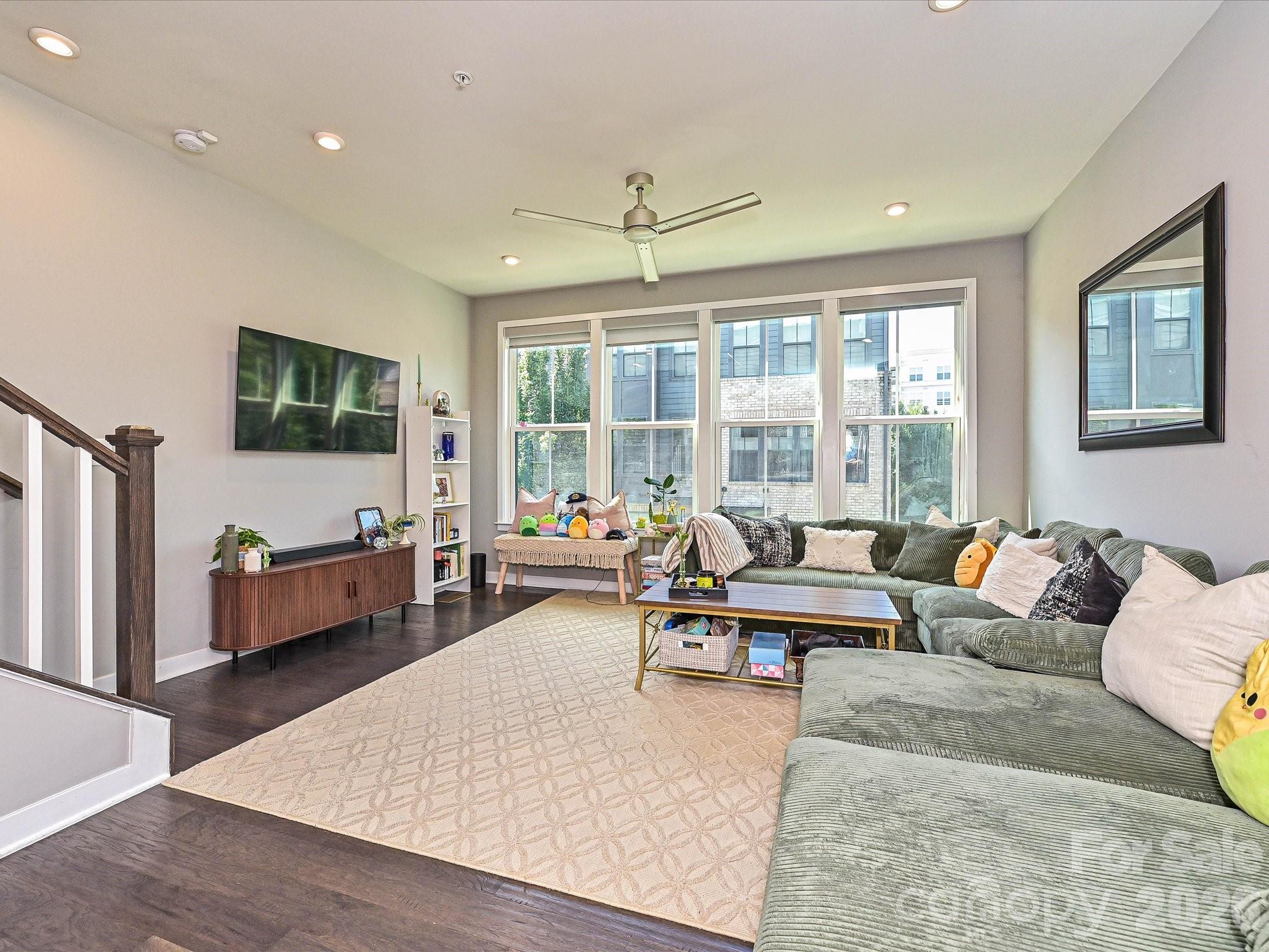 143 Music Hall Way — Charlotte