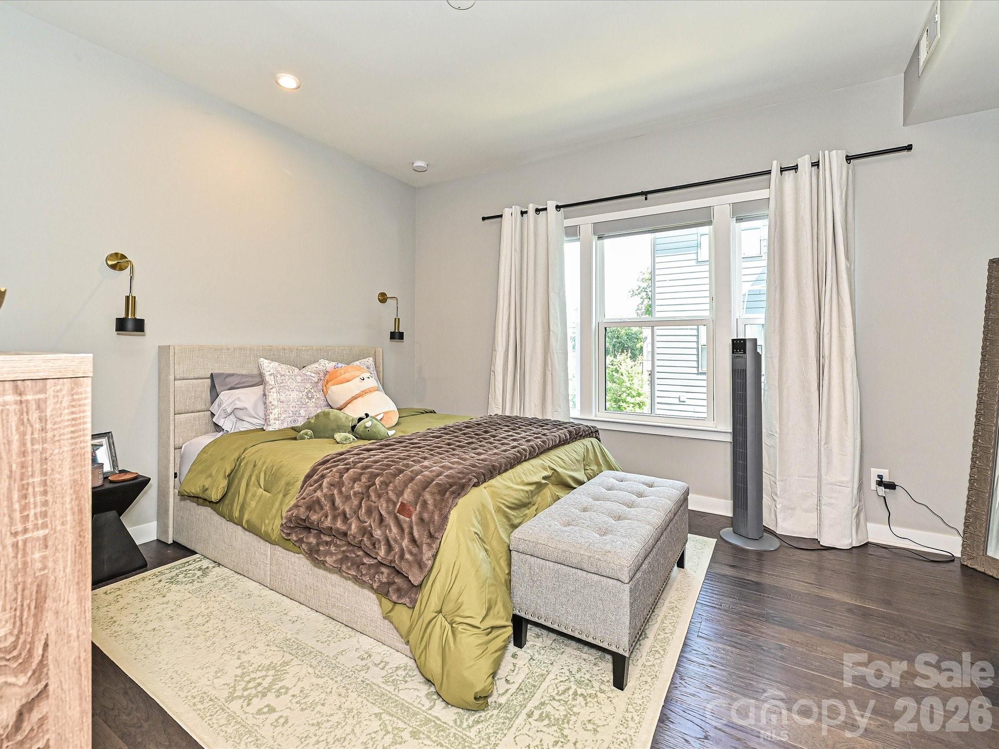 143 Music Hall Way — Charlotte