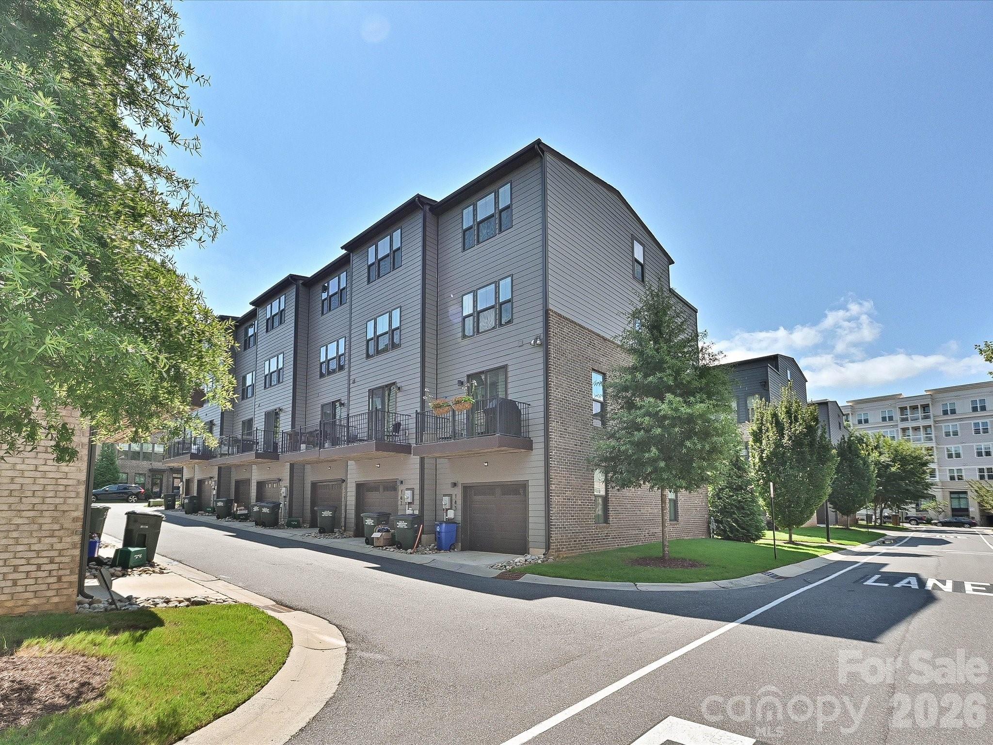 143 Music Hall Way — Charlotte
