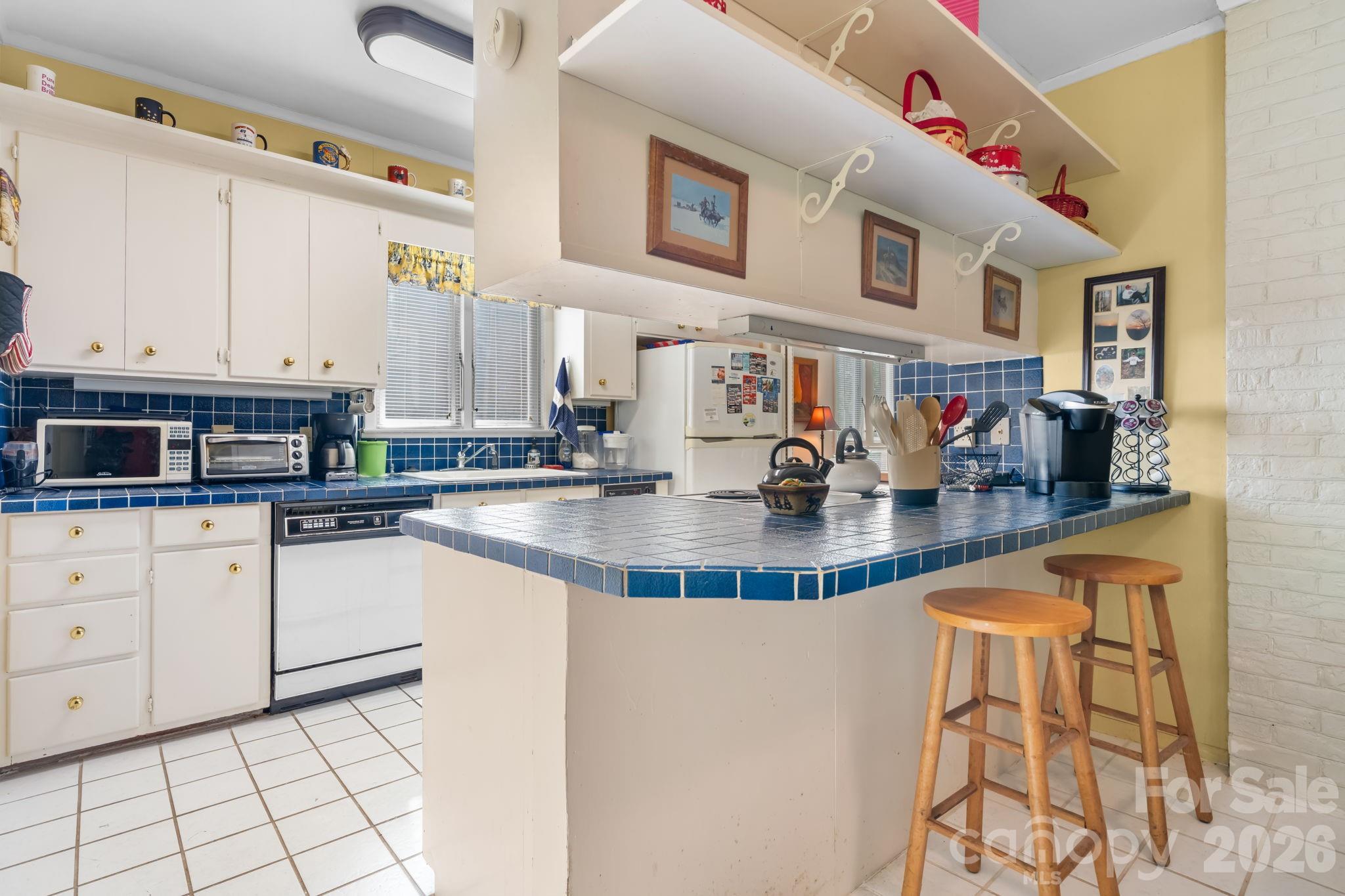 219 West Park Drive — Morganton