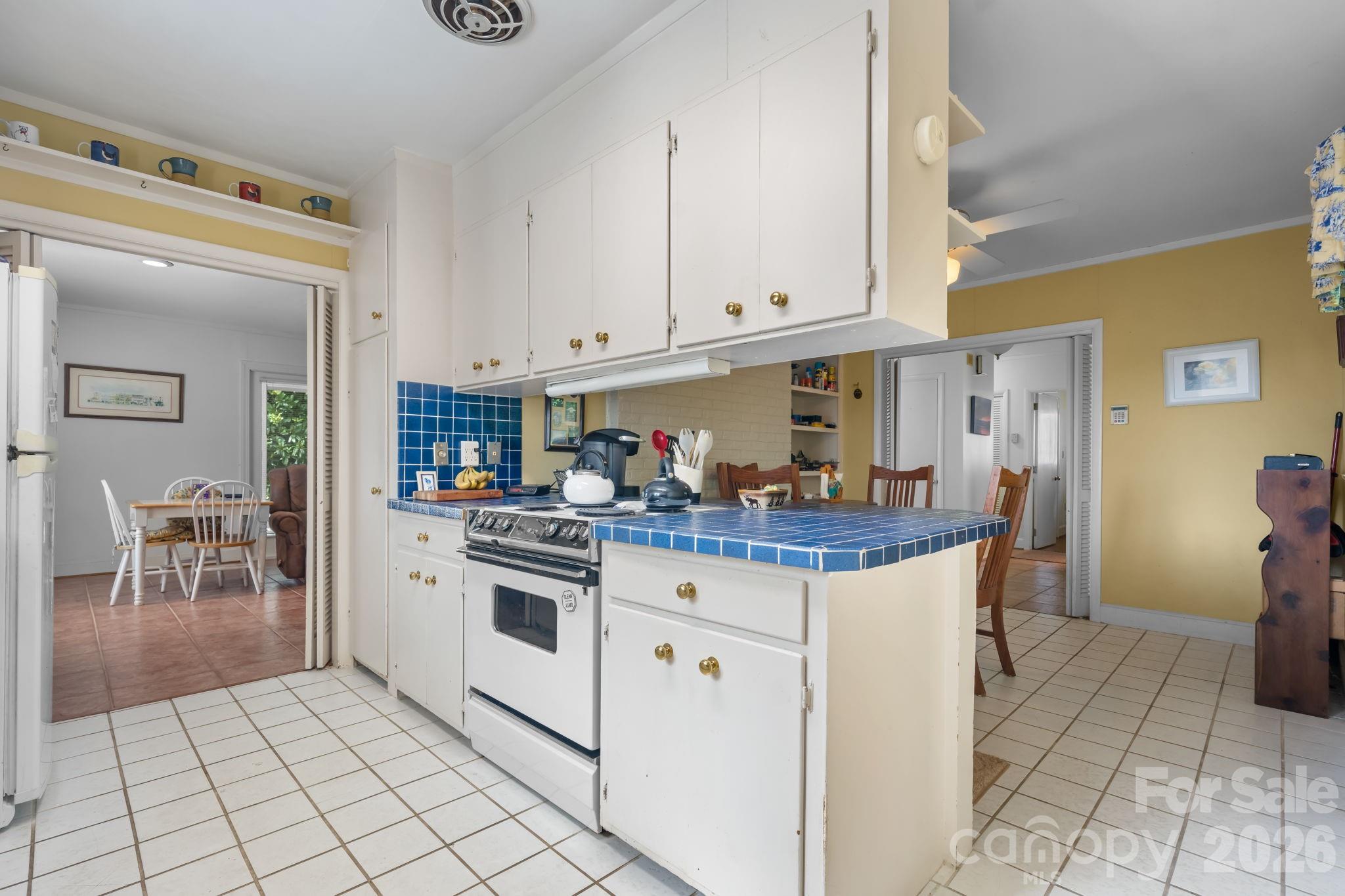 219 West Park Drive — Morganton