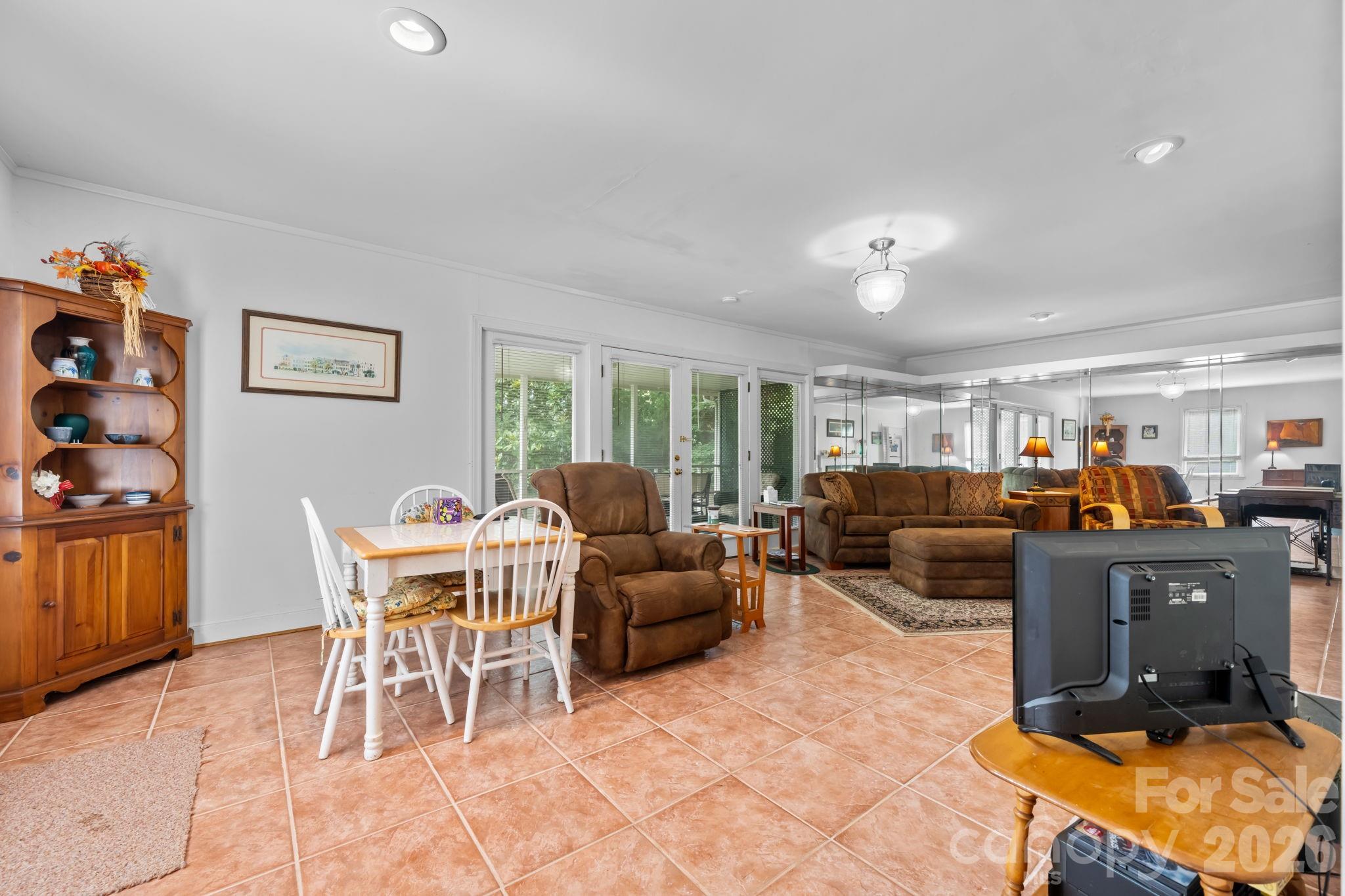 219 West Park Drive — Morganton