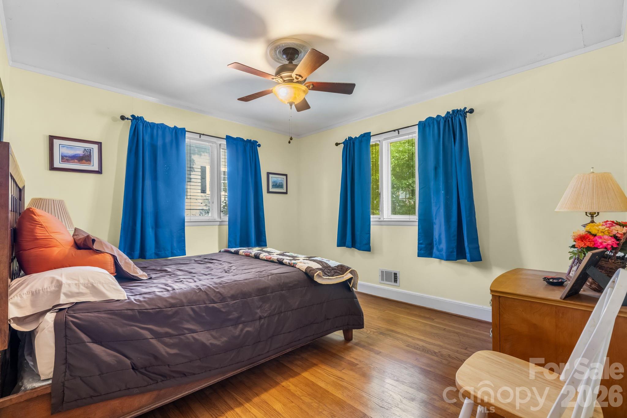 219 West Park Drive — Morganton