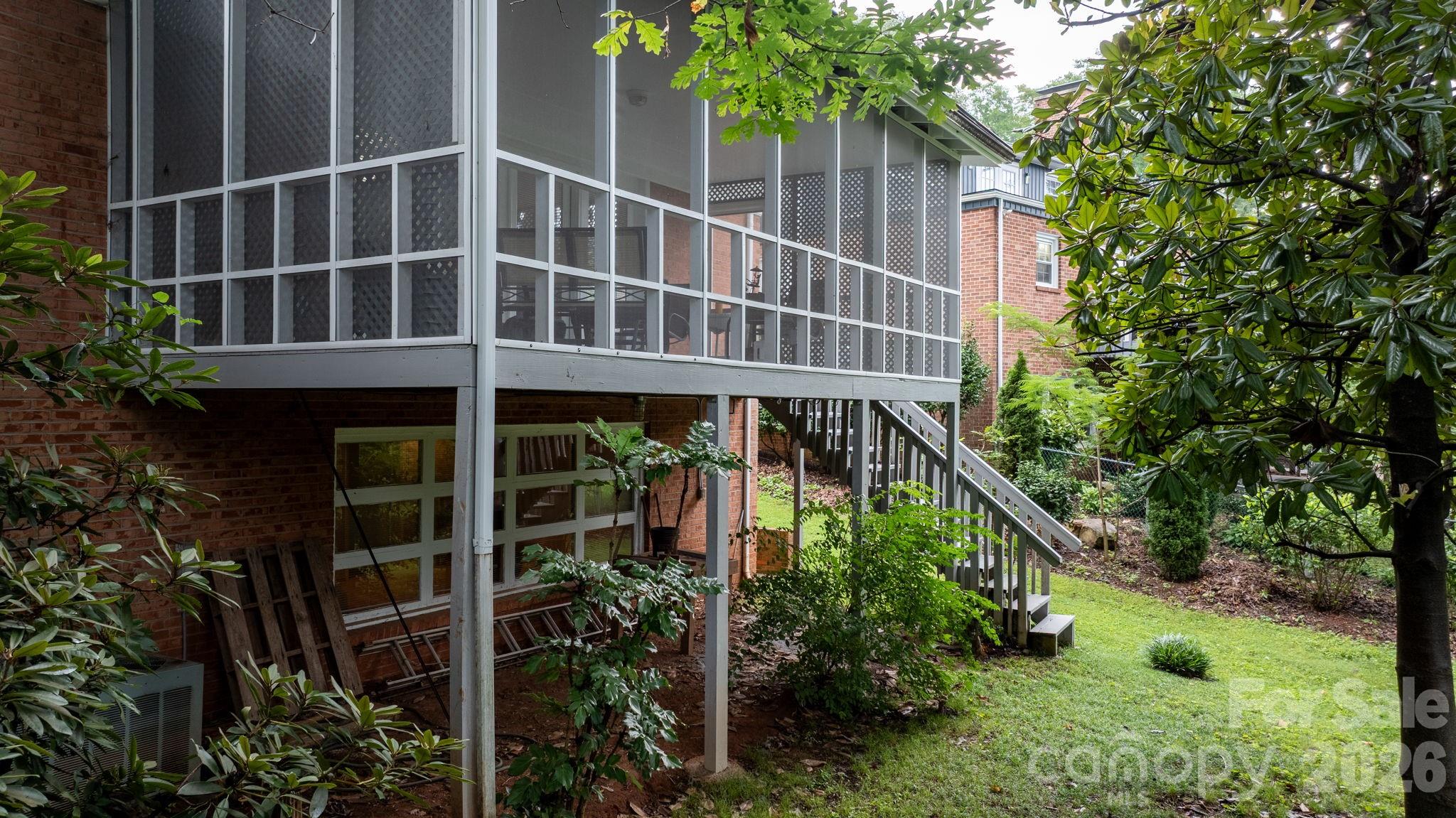 219 West Park Drive — Morganton