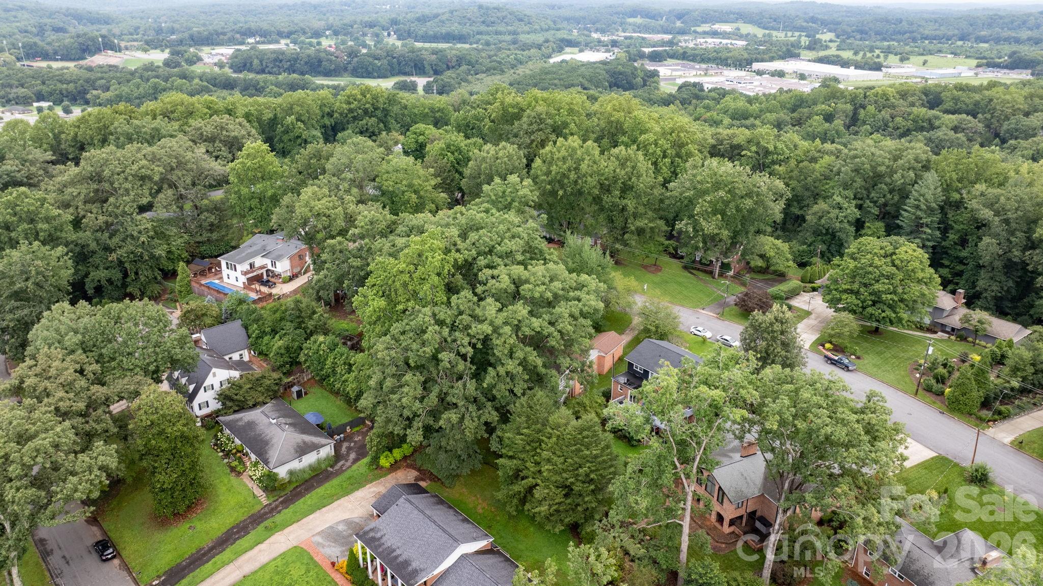 219 West Park Drive — Morganton