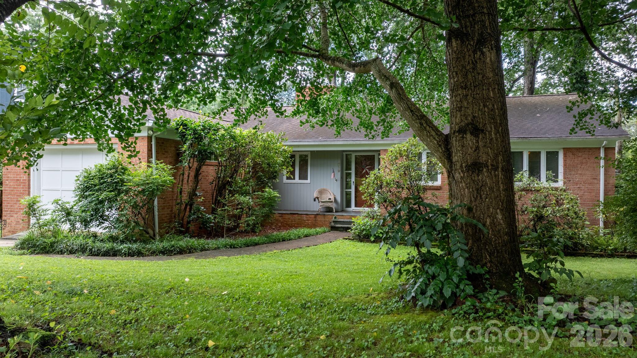 219 West Park Drive — Morganton