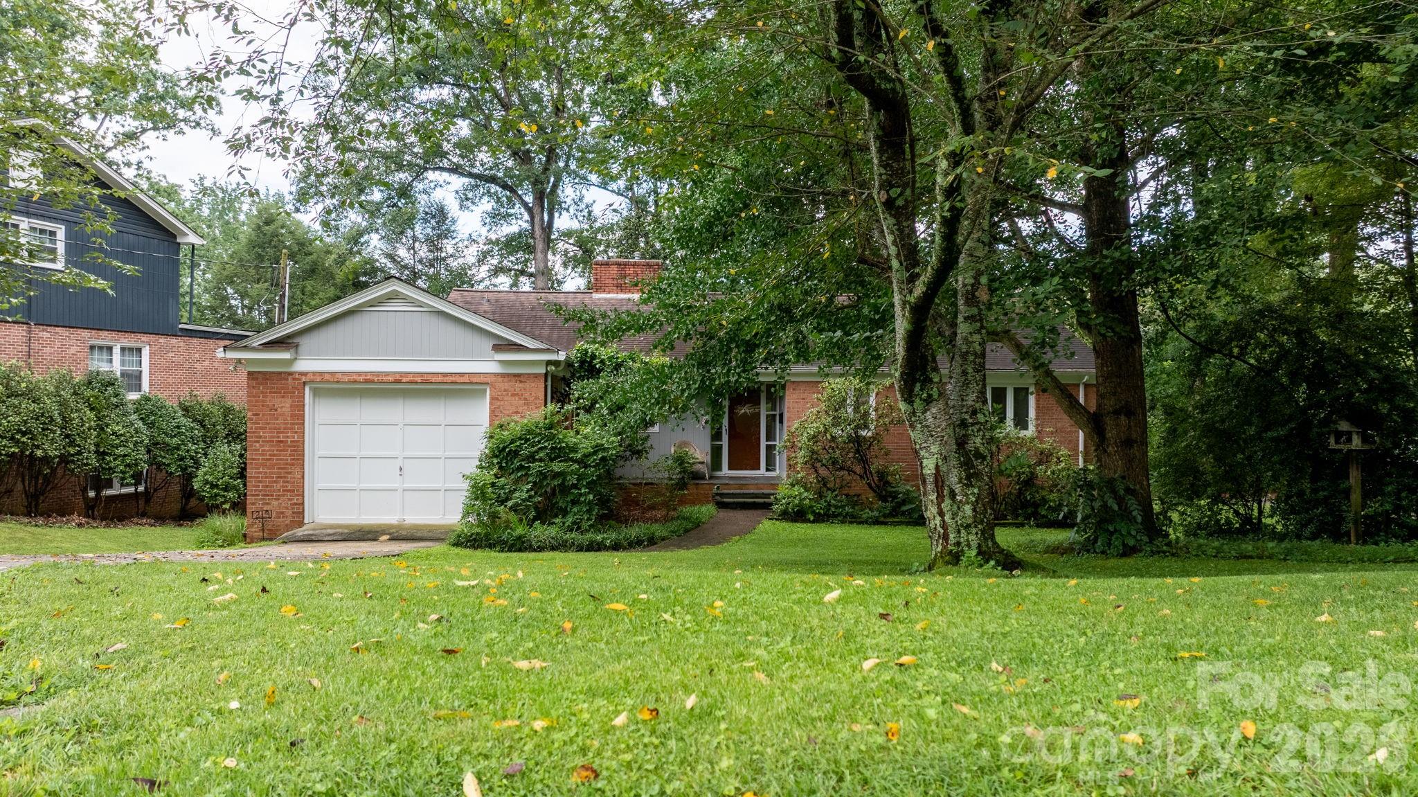 219 West Park Drive — Morganton