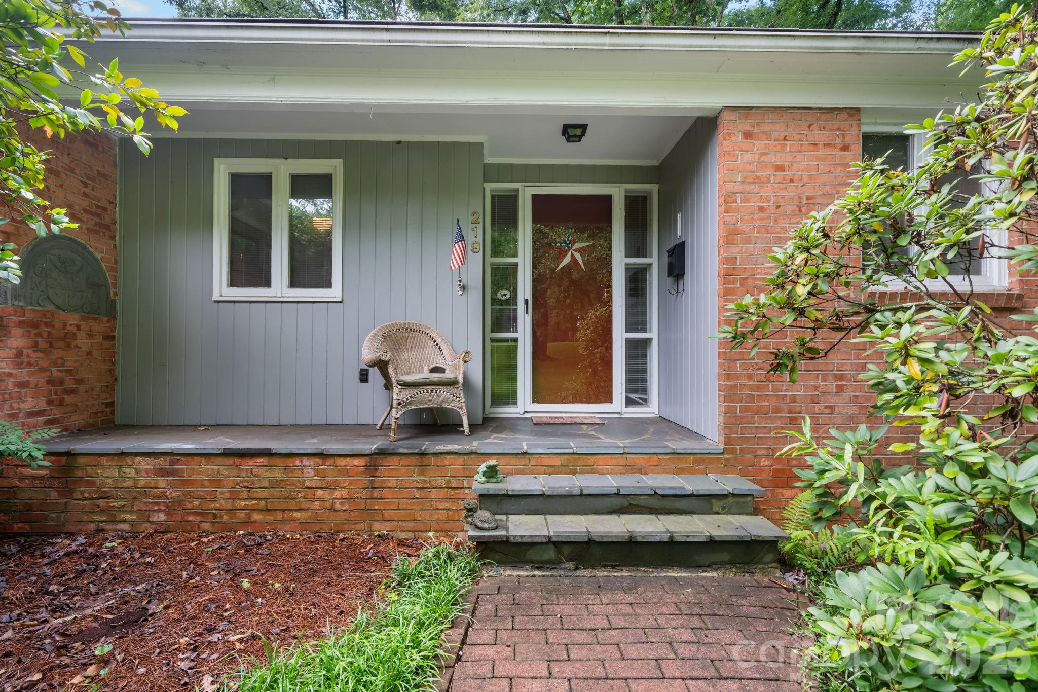 219 West Park Drive — Morganton