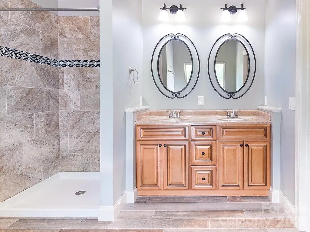 17410 Green Hill Road — Charlotte