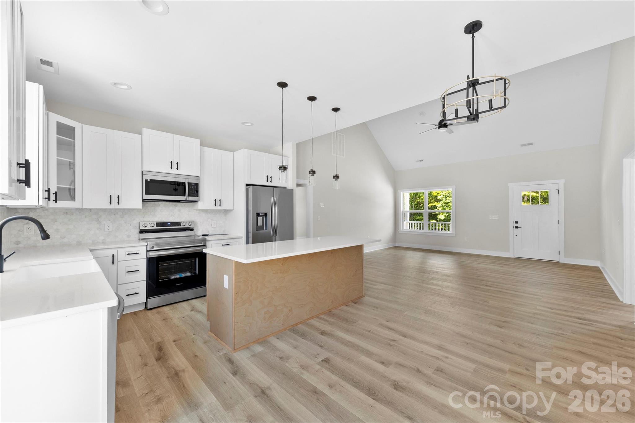 105 Darvee Road — Blacksburg
