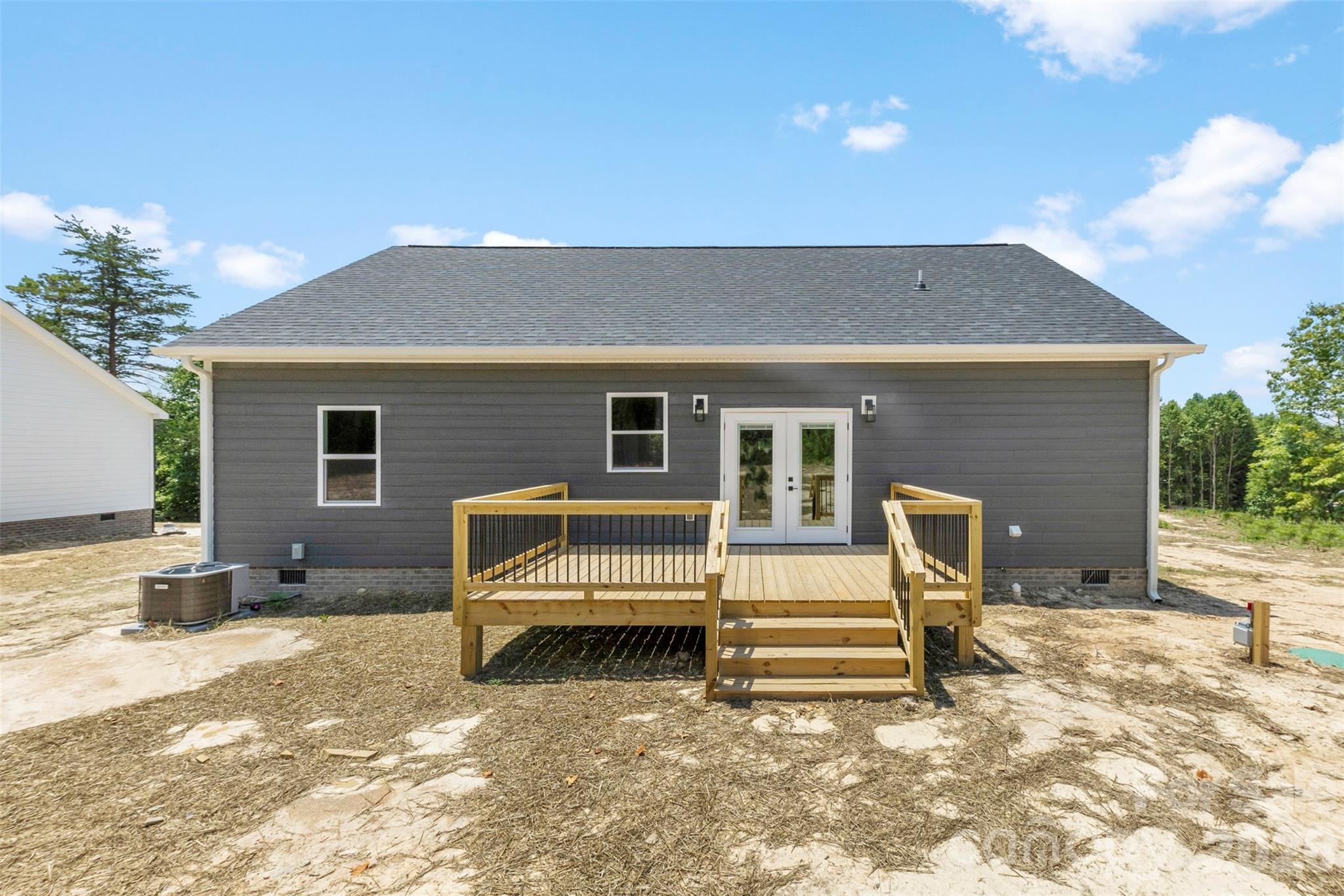 105 Darvee Road — Blacksburg