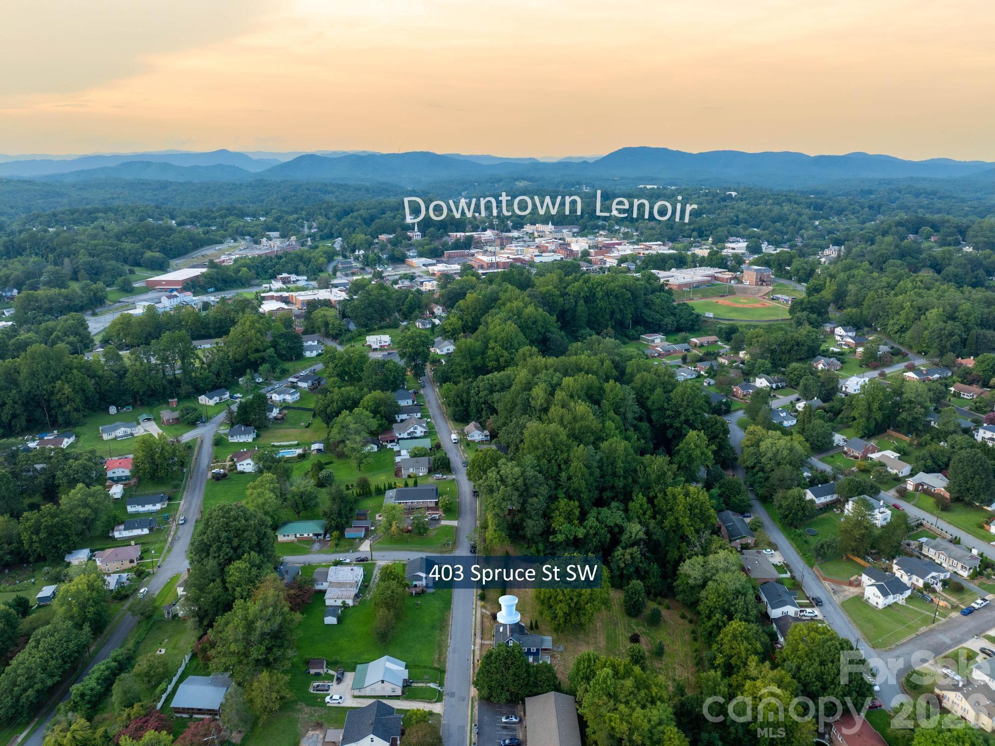 403 SW Spruce Street SW — Lenoir