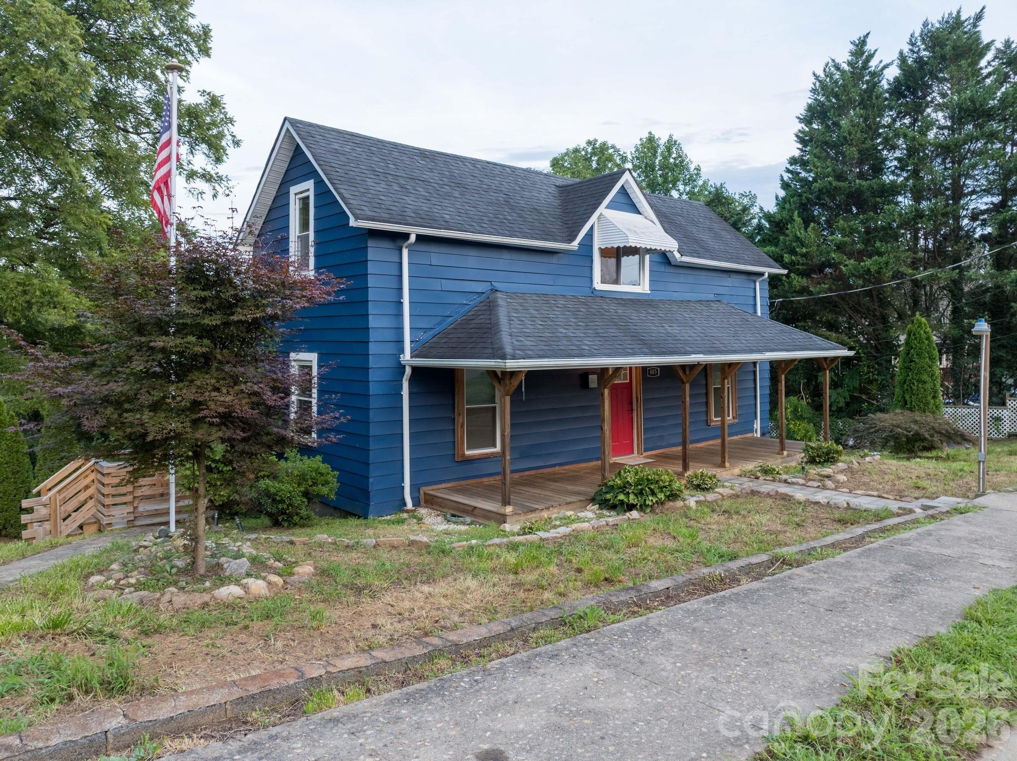 403 SW Spruce Street SW — Lenoir