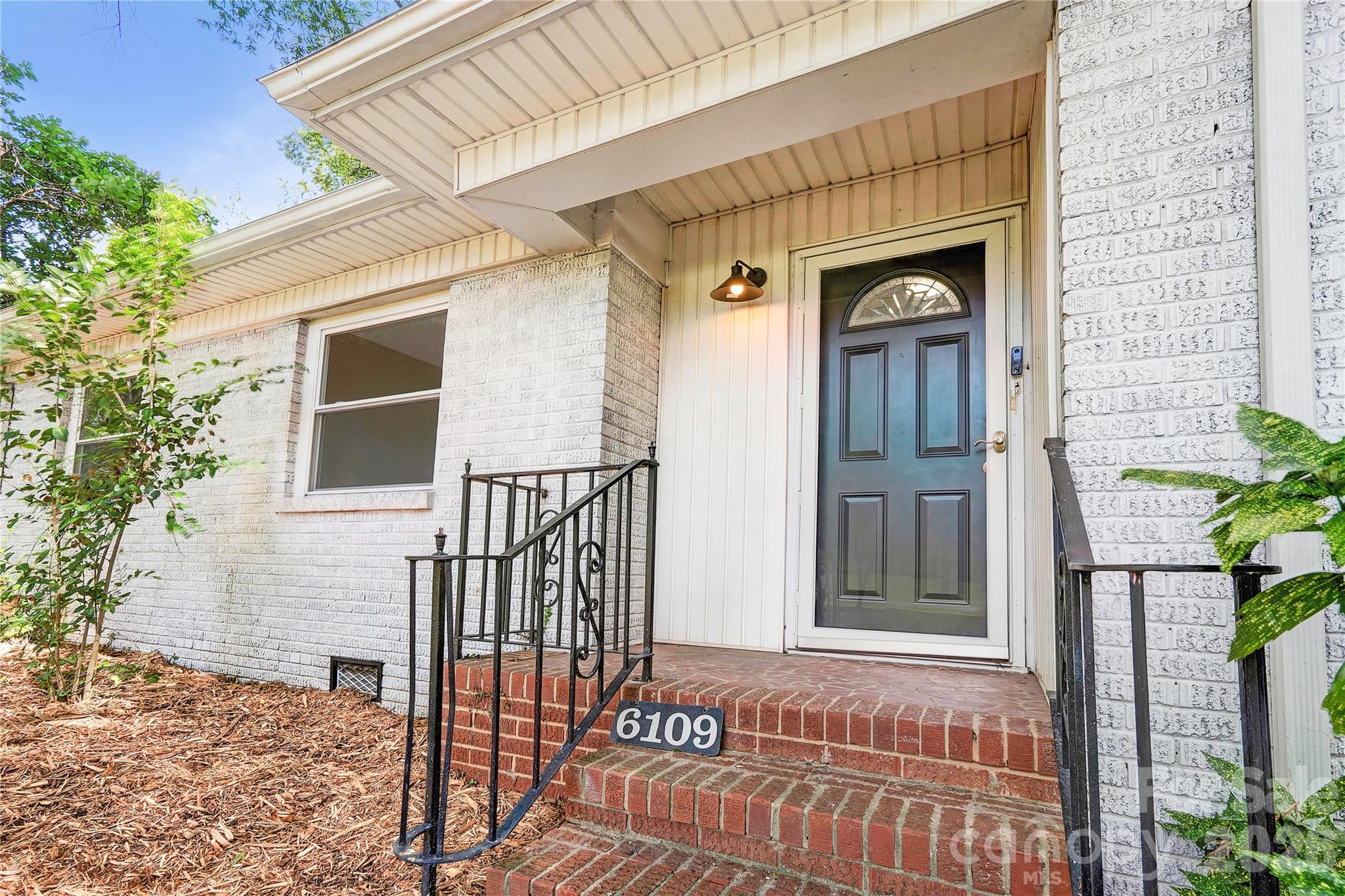 6109 Robinson Church Road — Charlotte