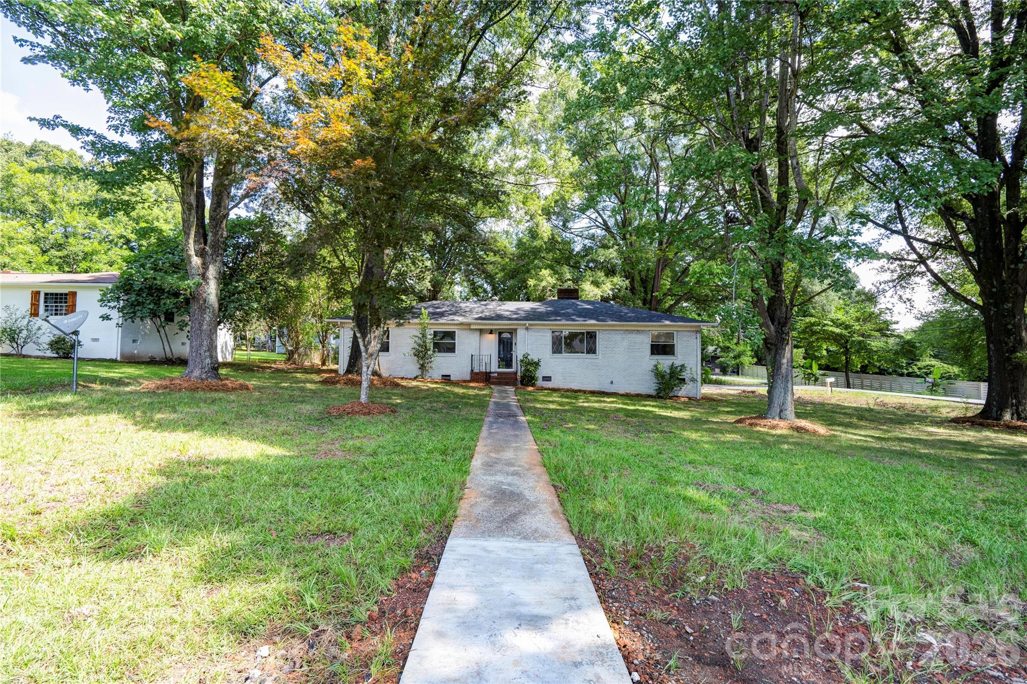 6109 Robinson Church Road — Charlotte
