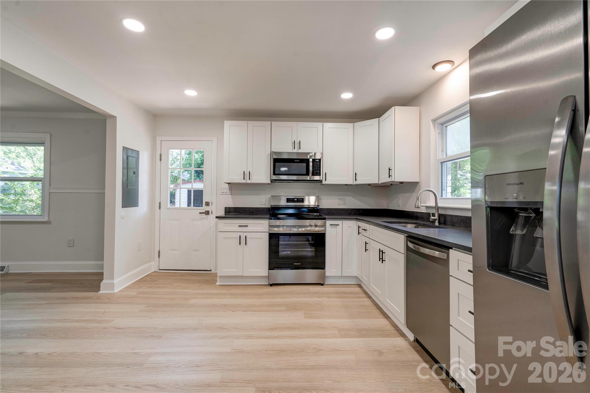 6109 Robinson Church Road — Charlotte