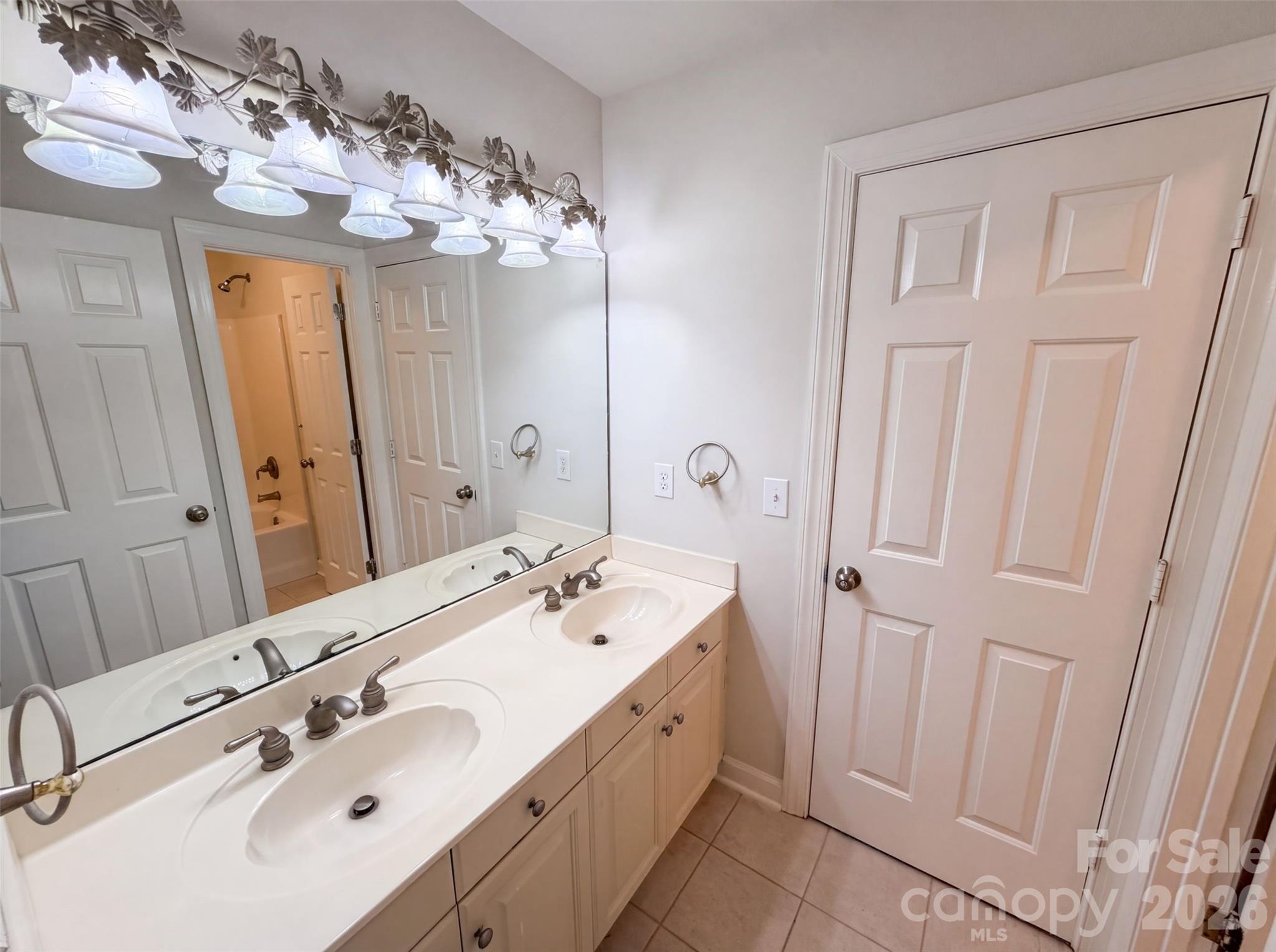 10124 Windtree Lane — Charlotte