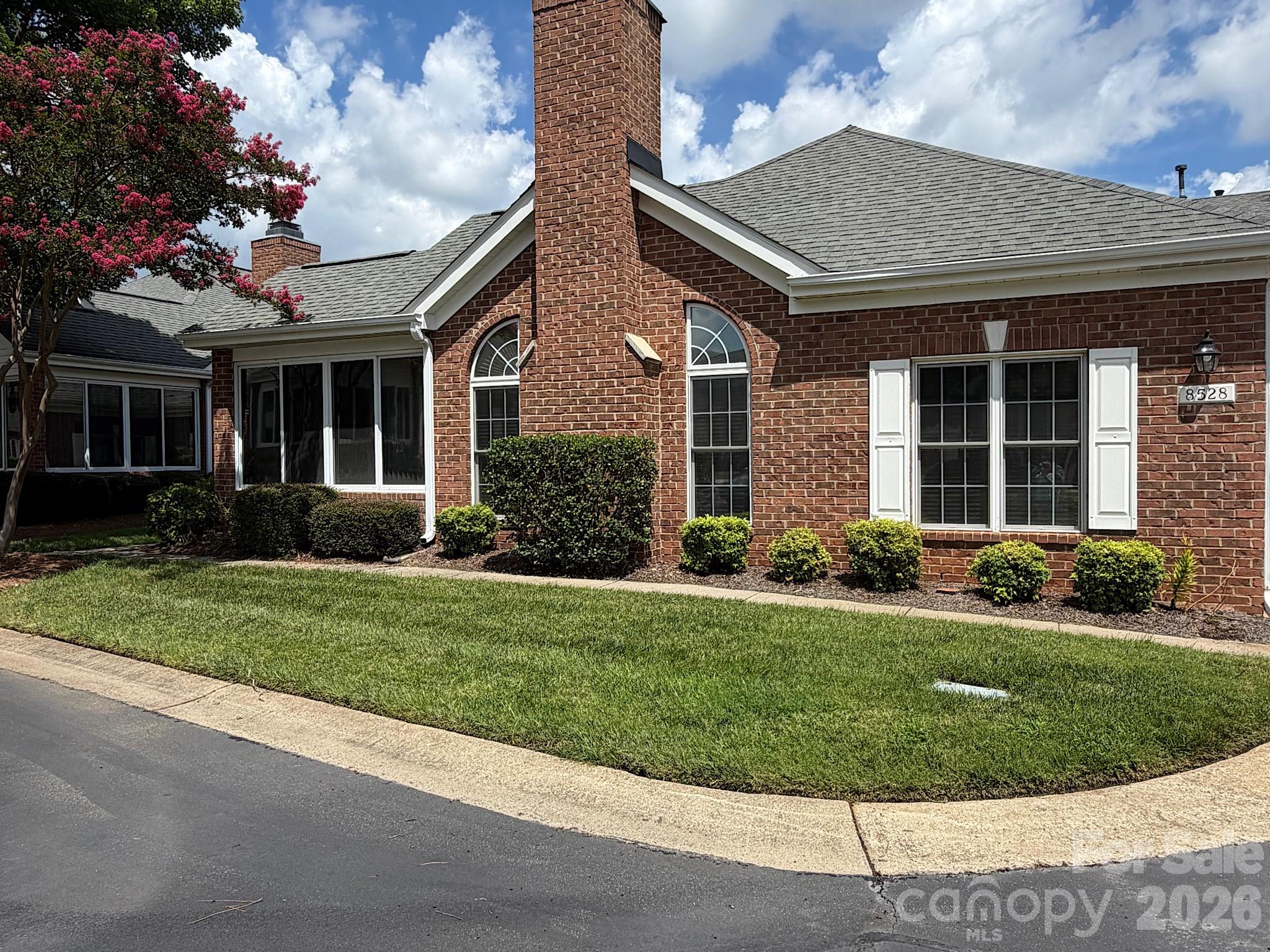 8528 Highland Glen Drive — Charlotte