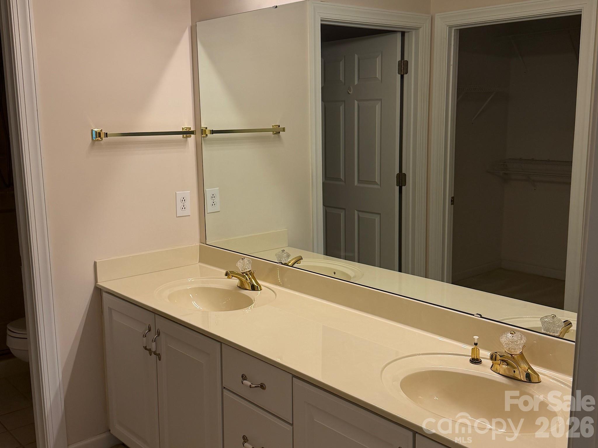 8528 Highland Glen Drive — Charlotte