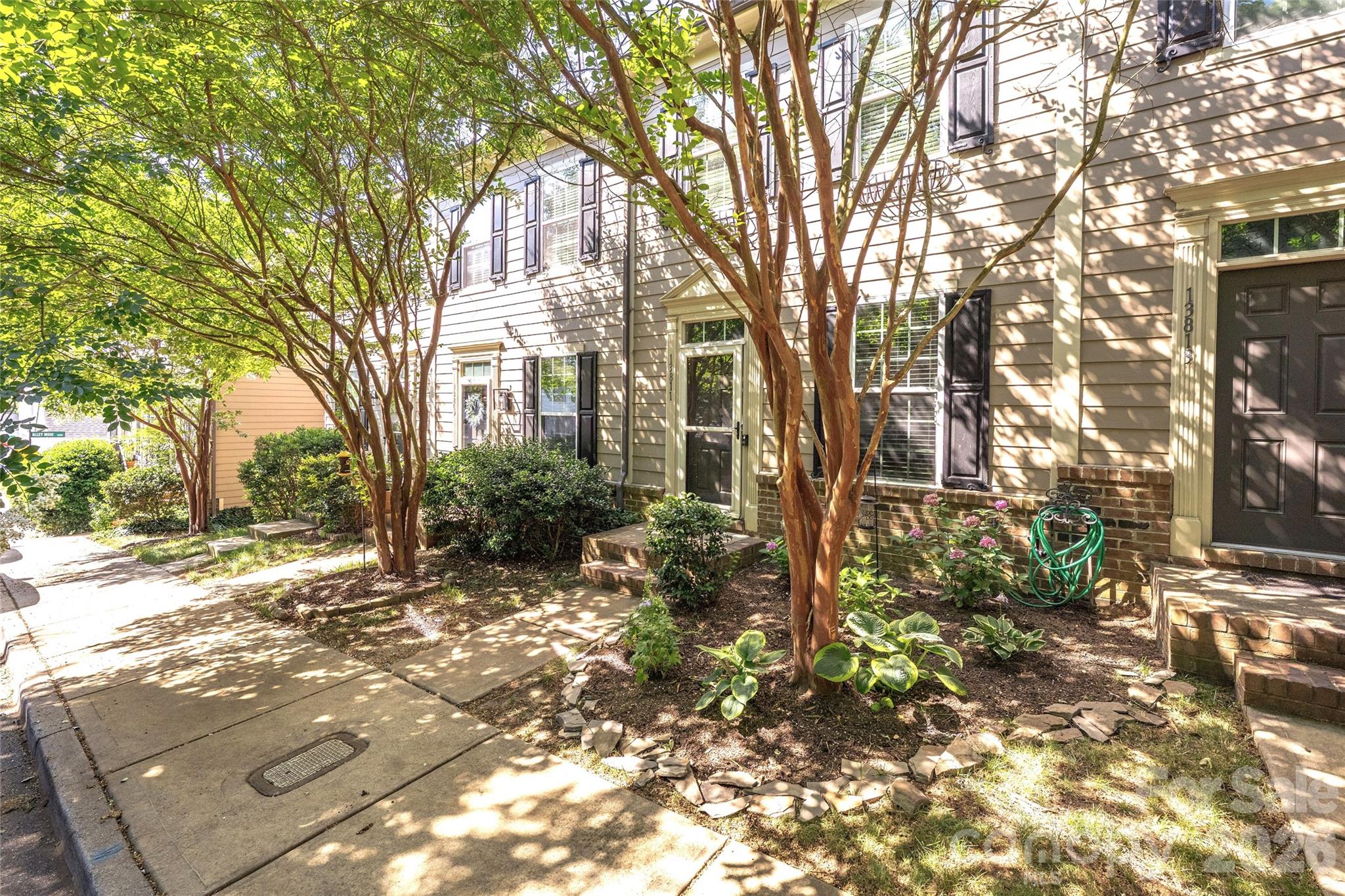 13811 Hill Street — Huntersville