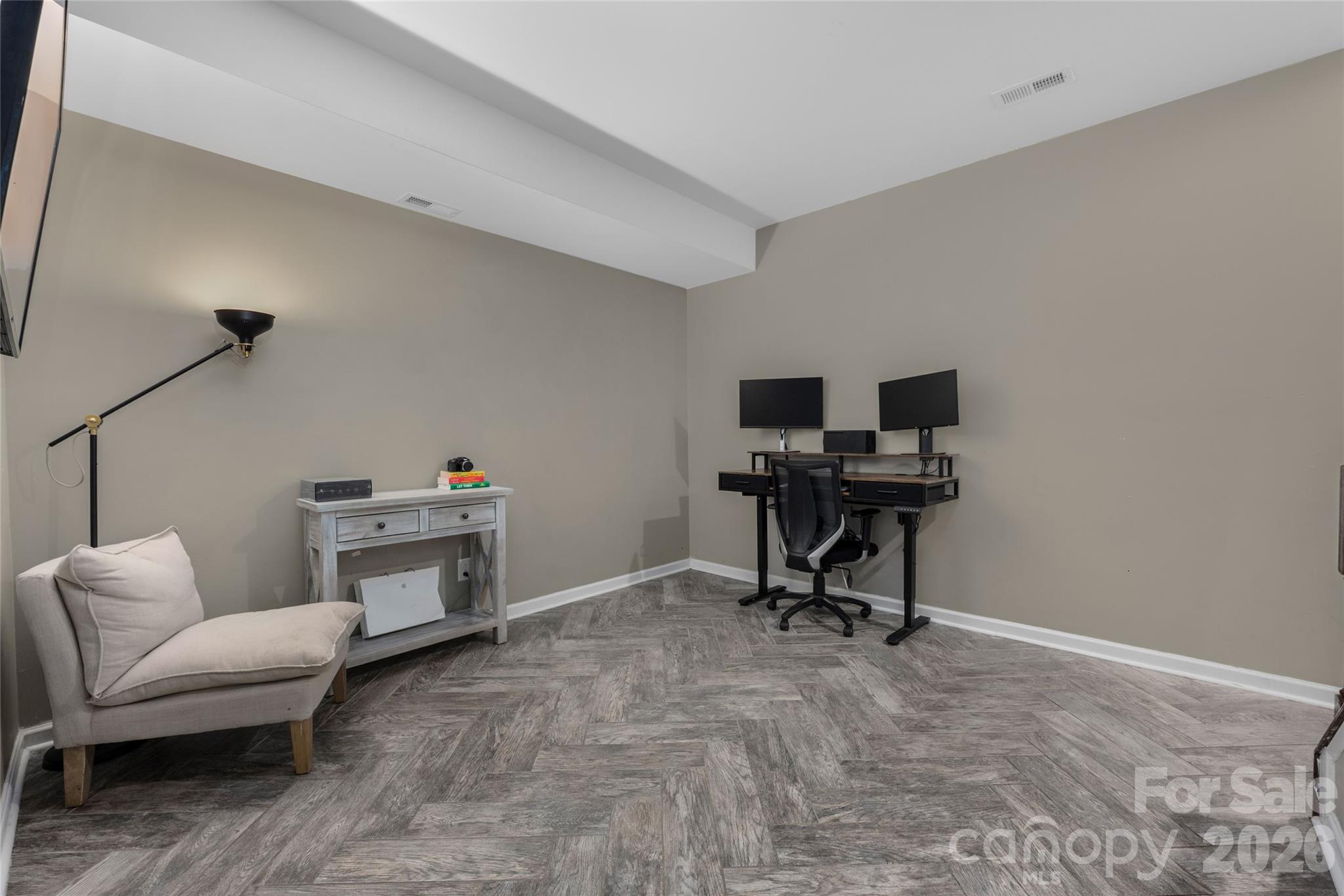 13811 Hill Street — Huntersville