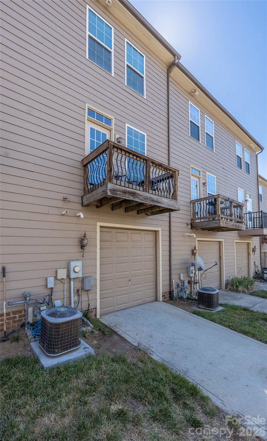 13811 Hill Street — Huntersville