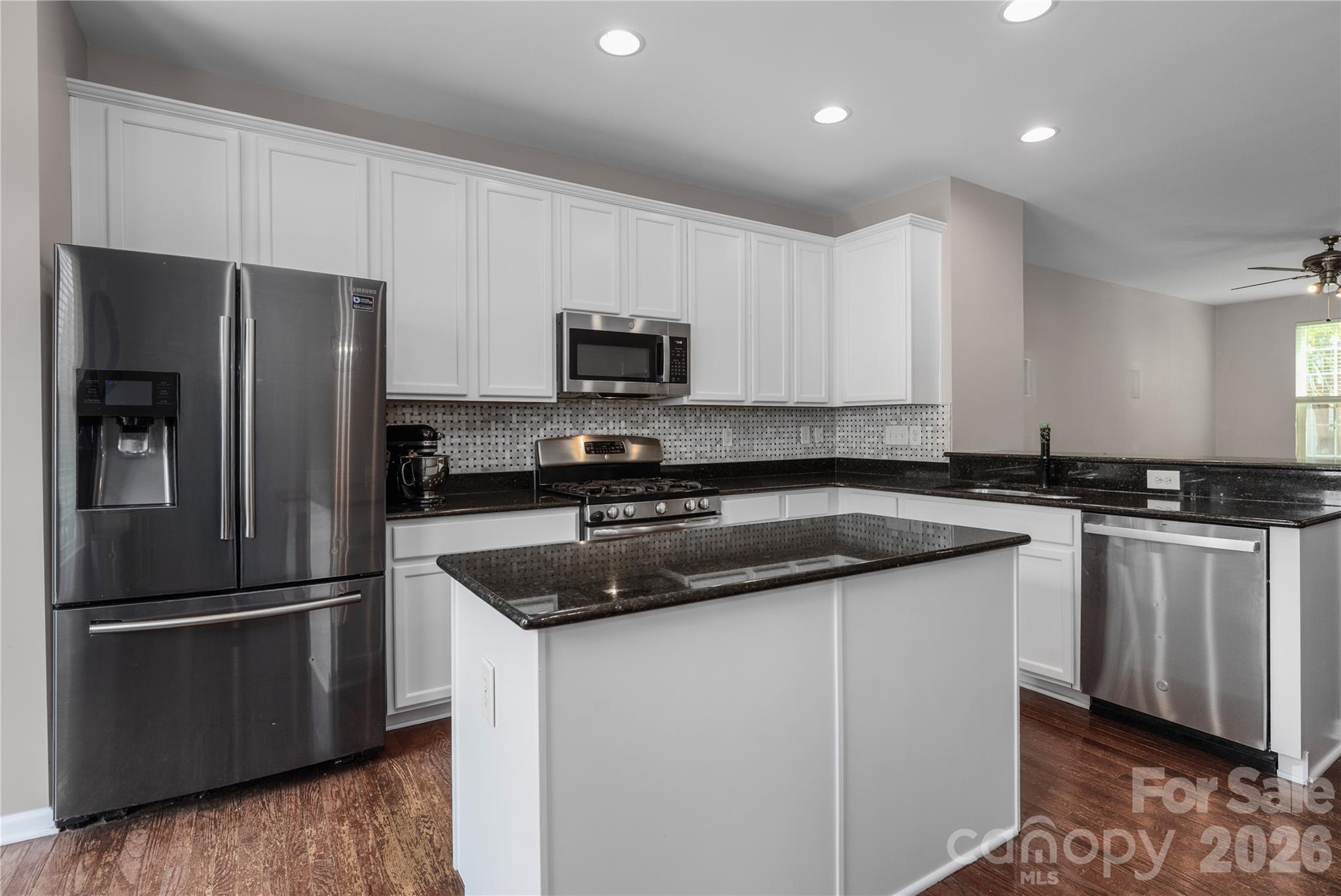 13811 Hill Street — Huntersville